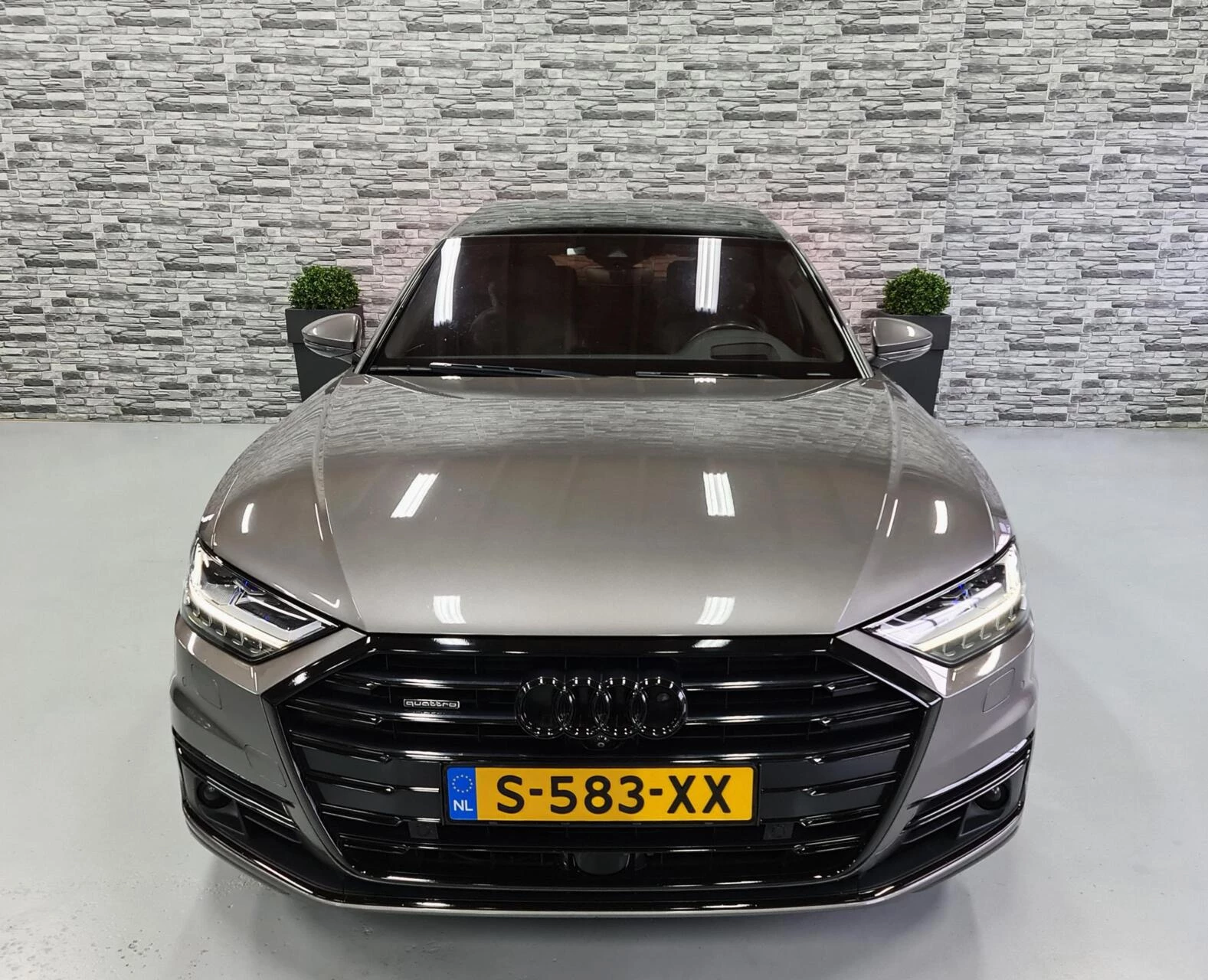 Hoofdafbeelding Audi A8