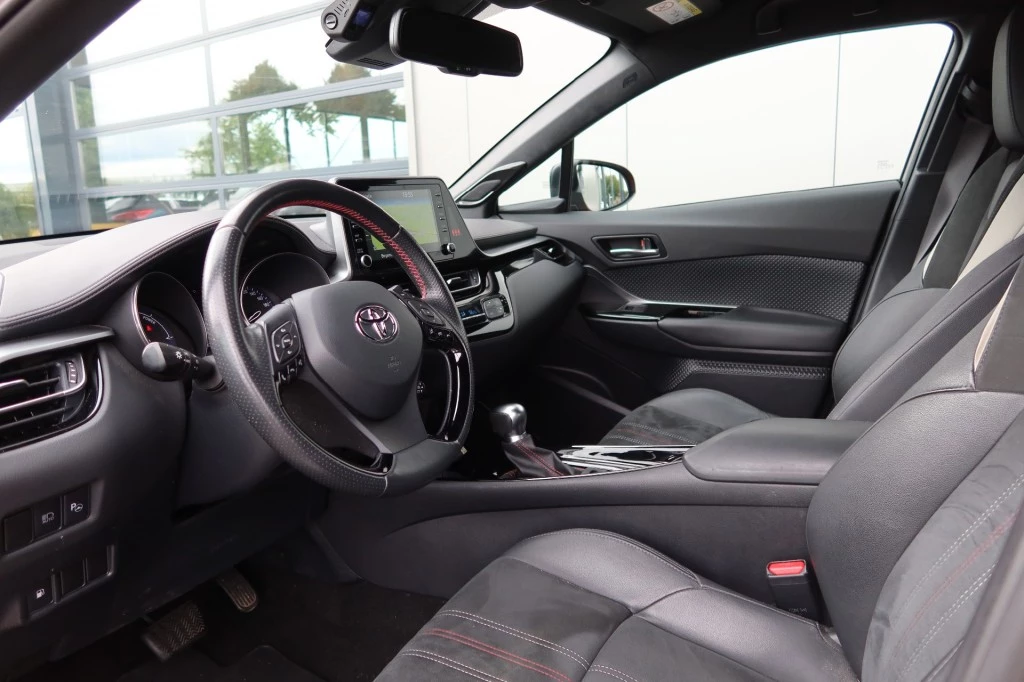 Hoofdafbeelding Toyota C-HR