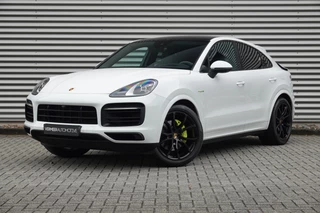 Porsche Cayenne Coupé 3.0 E-Hybrid | Sport Chrono | Pano | Alcantara | Luchtvering | HUD | Memory | 360 |