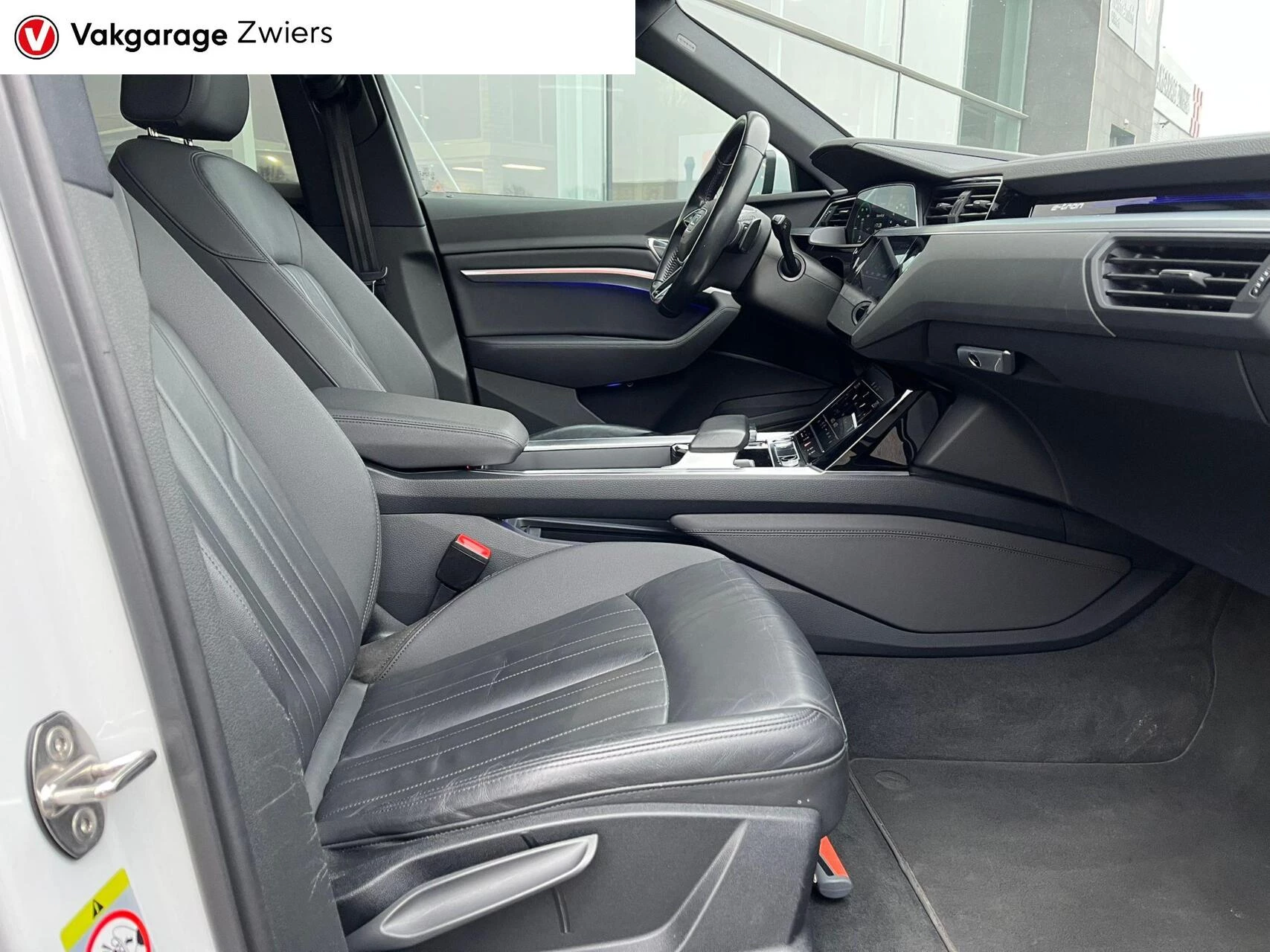 Hoofdafbeelding Audi e-tron