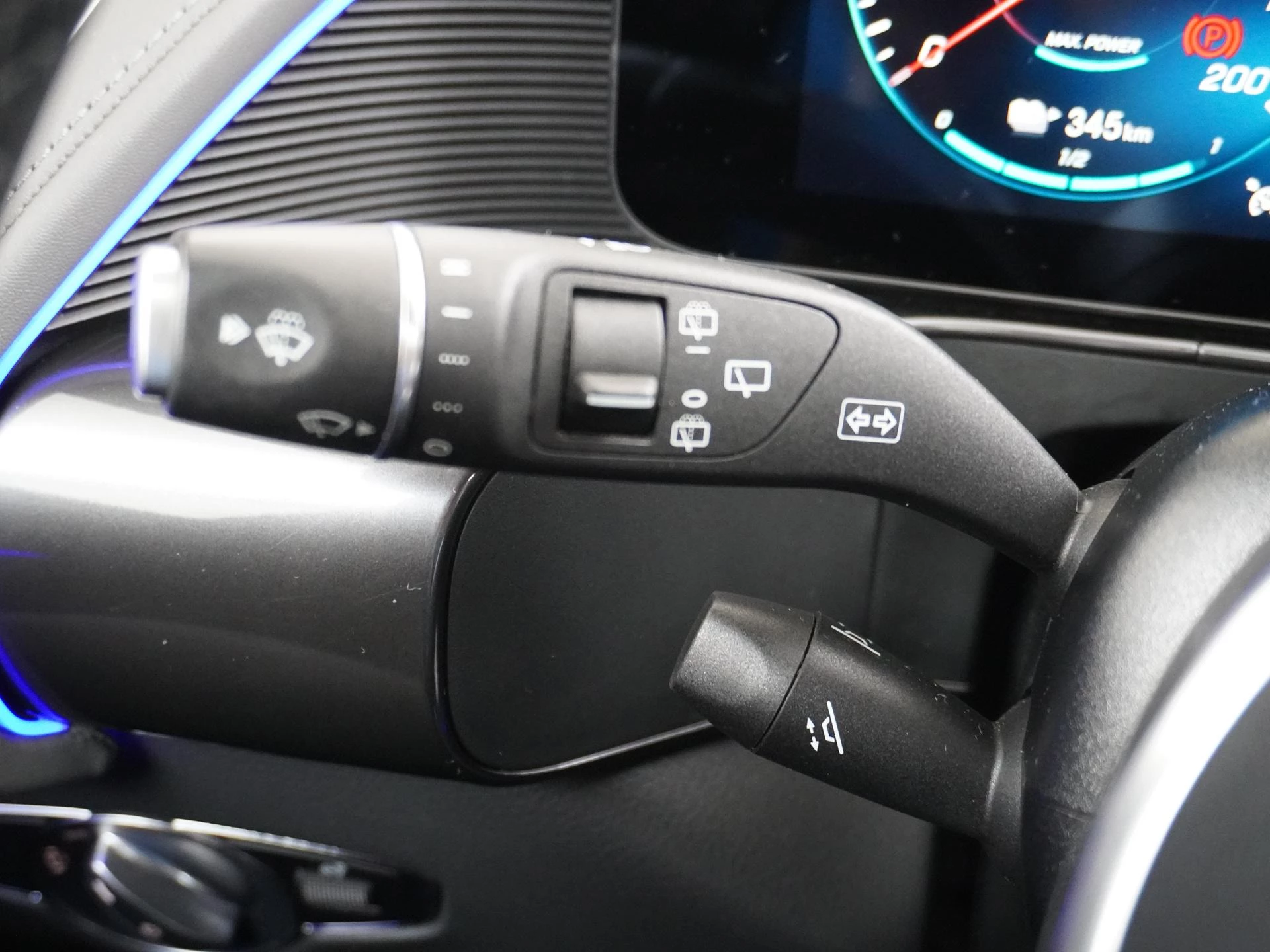 Hoofdafbeelding Mercedes-Benz EQC
