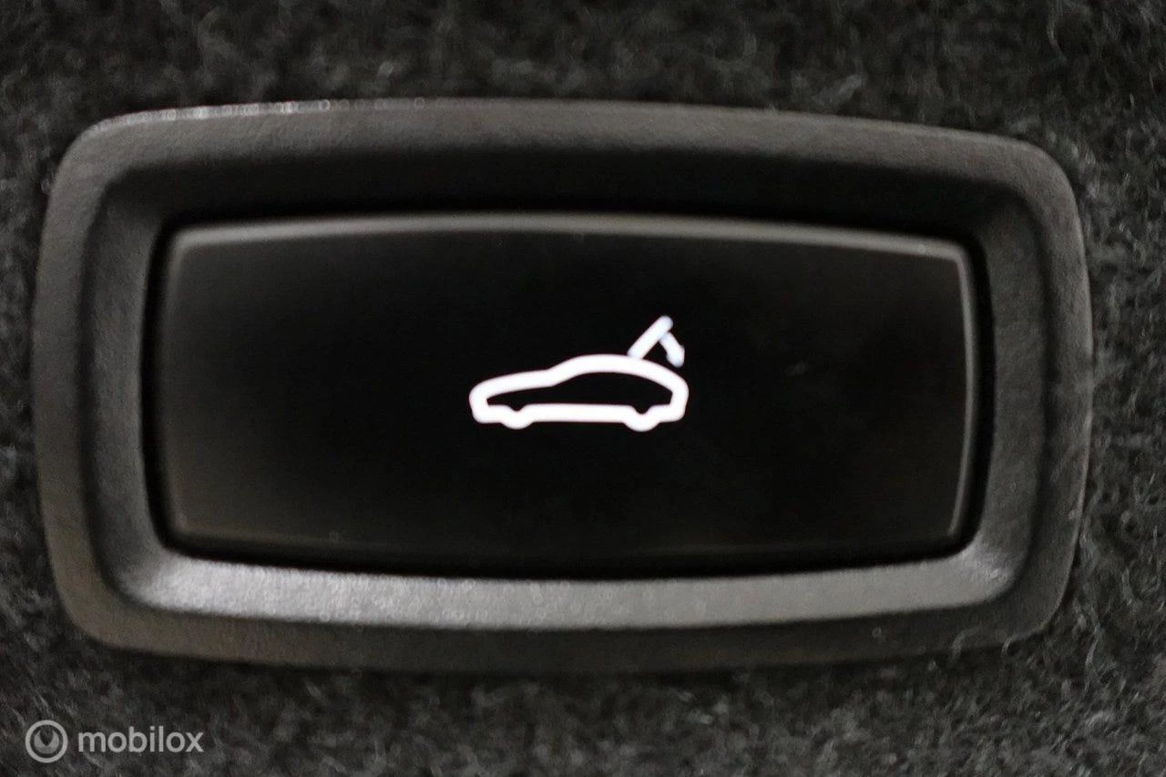 Hoofdafbeelding Porsche Taycan