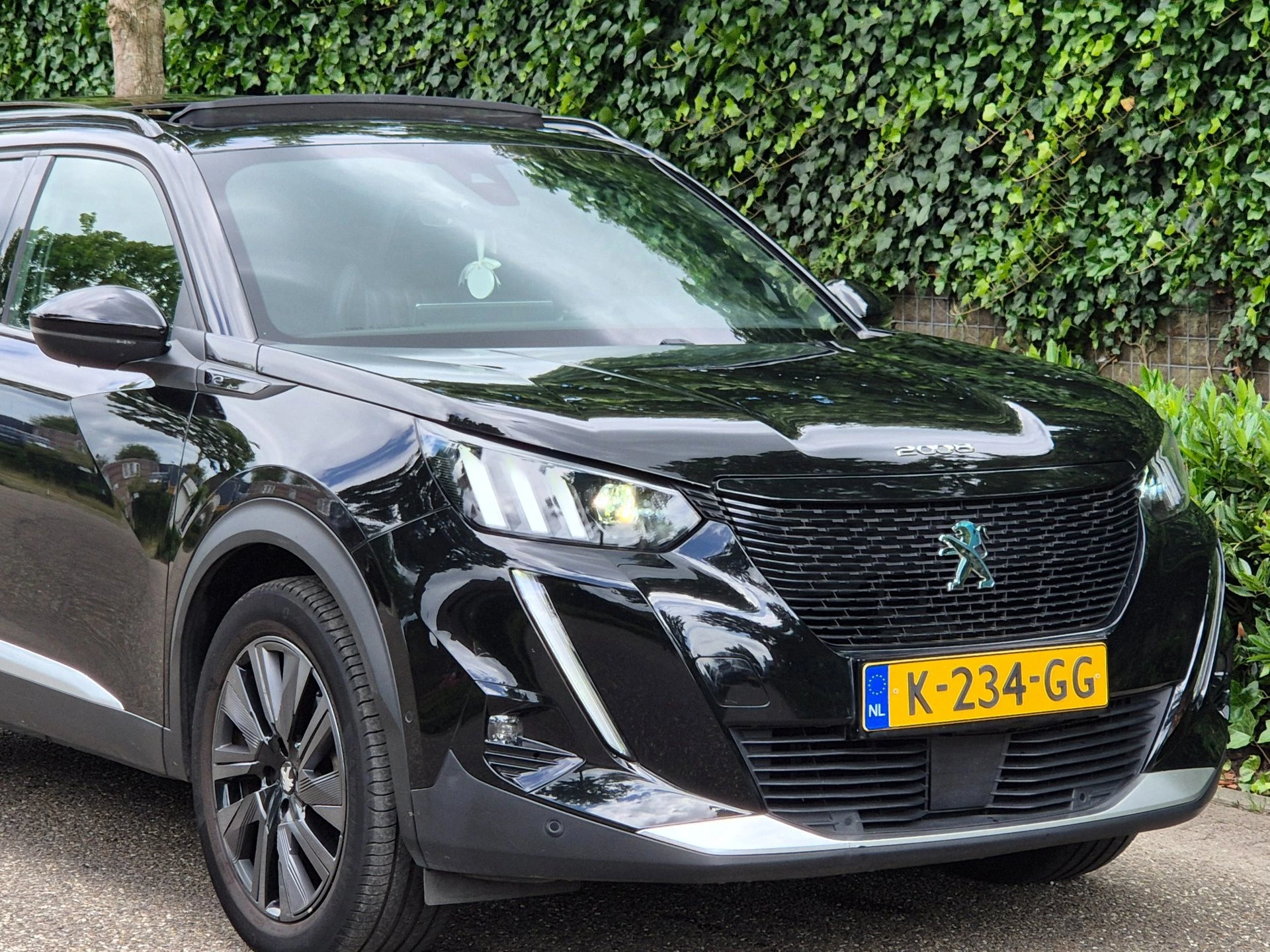 Hoofdafbeelding Peugeot e-2008