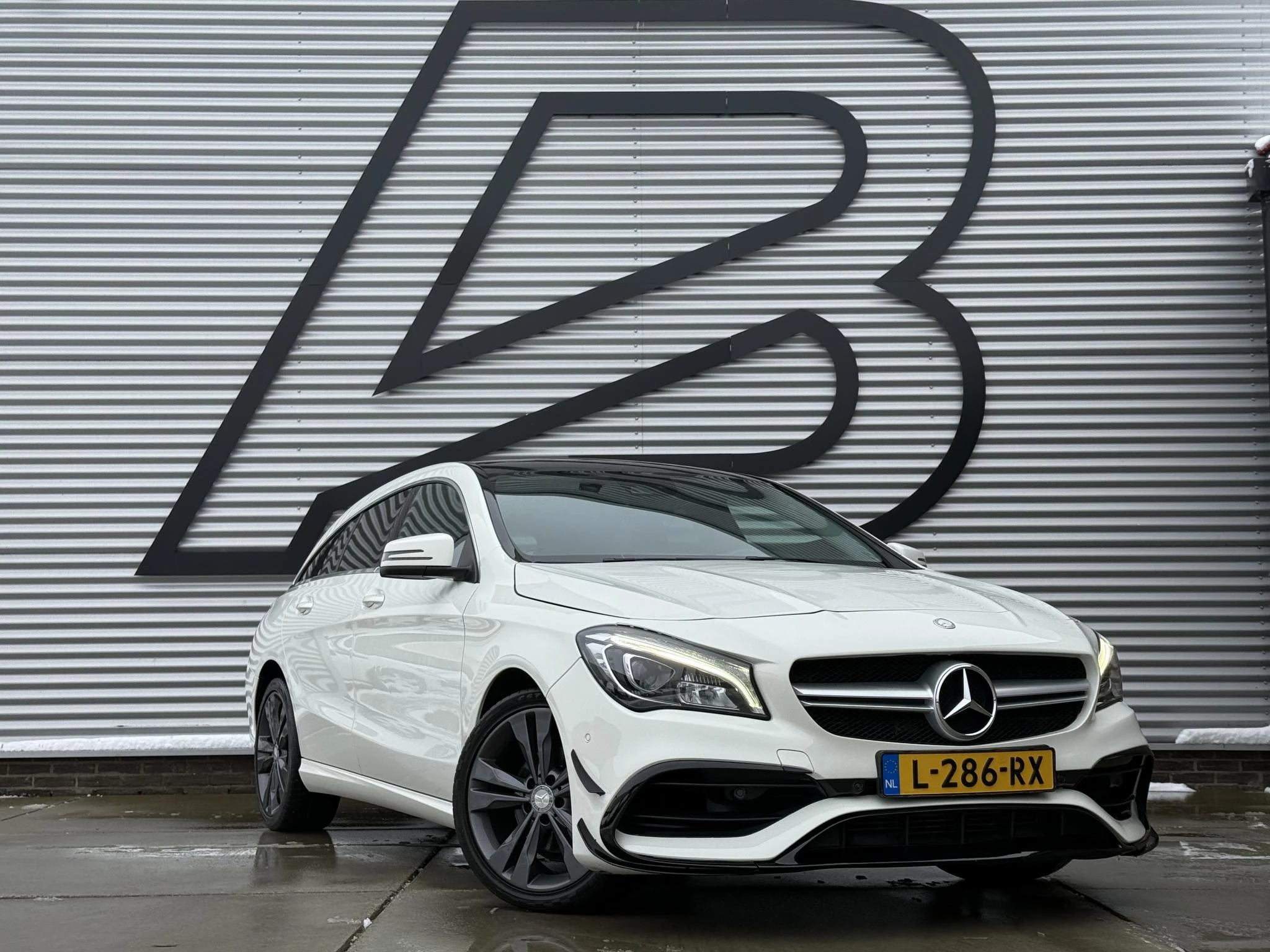 Hoofdafbeelding Mercedes-Benz CLA