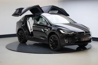 Hoofdafbeelding Tesla Model X Tesla Model X 75D Base 6p. | Leer | 21 inch LM |