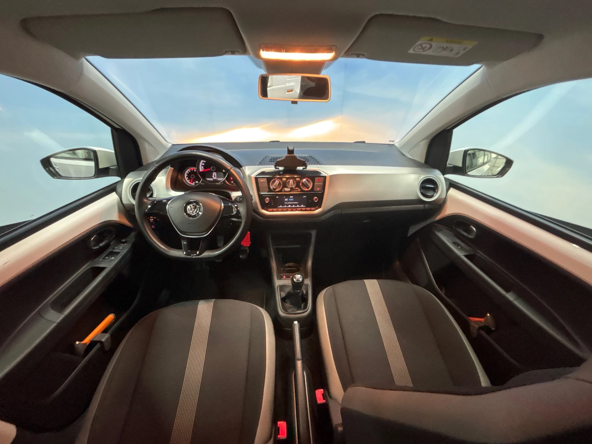 Hoofdafbeelding Volkswagen up!