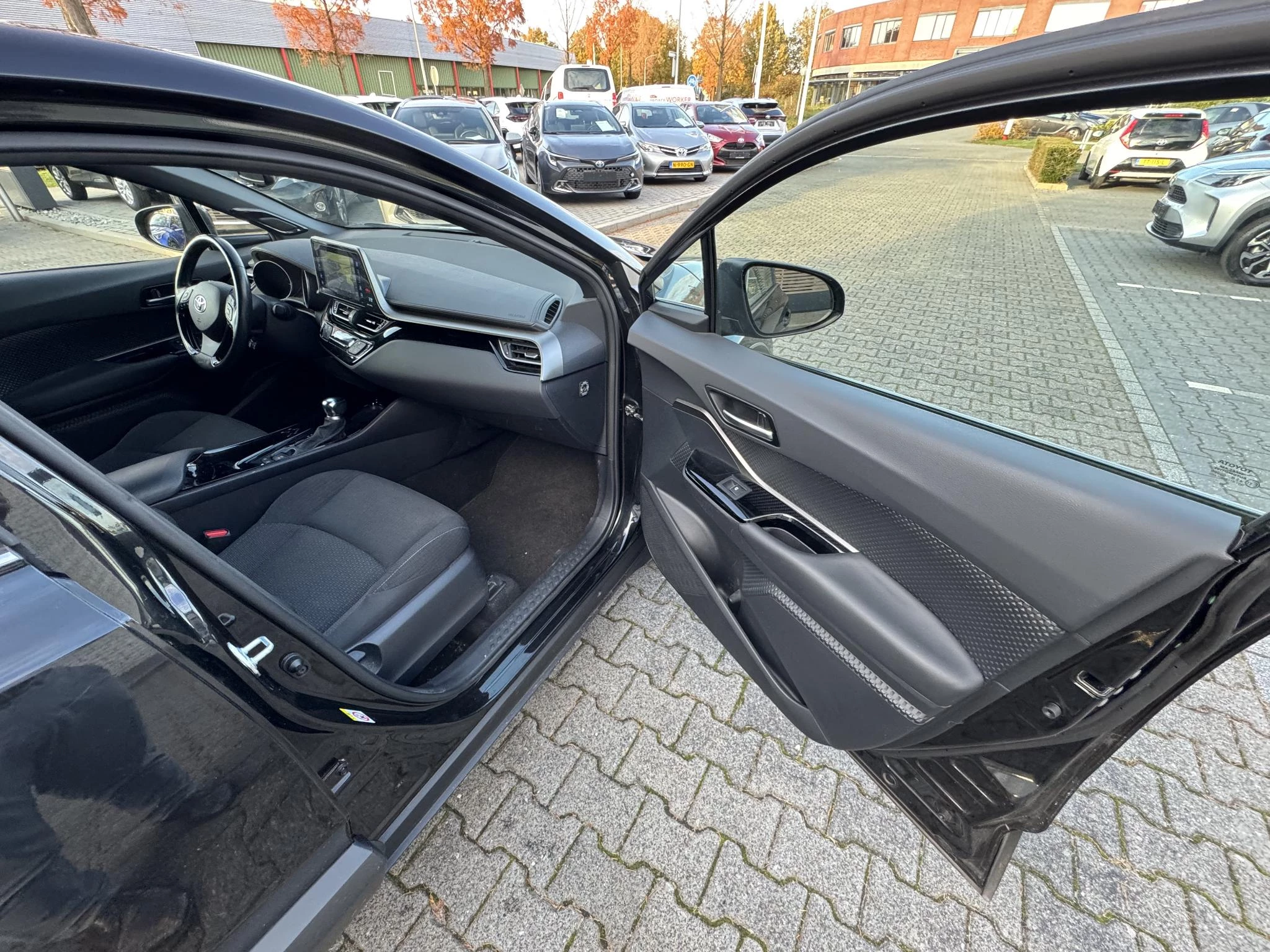 Hoofdafbeelding Toyota C-HR