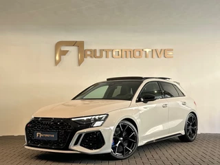 Hoofdafbeelding Audi RS3 Audi RS3 Sportback 2.5 TFSI quattro Pano|Ceramic|HuD|B&O|VOL
