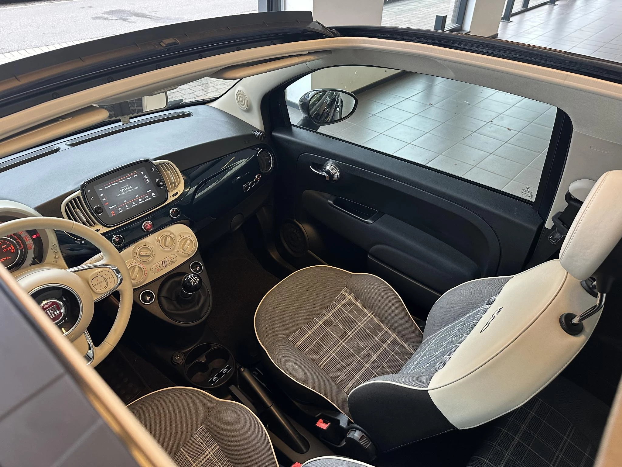 Hoofdafbeelding Fiat 500C