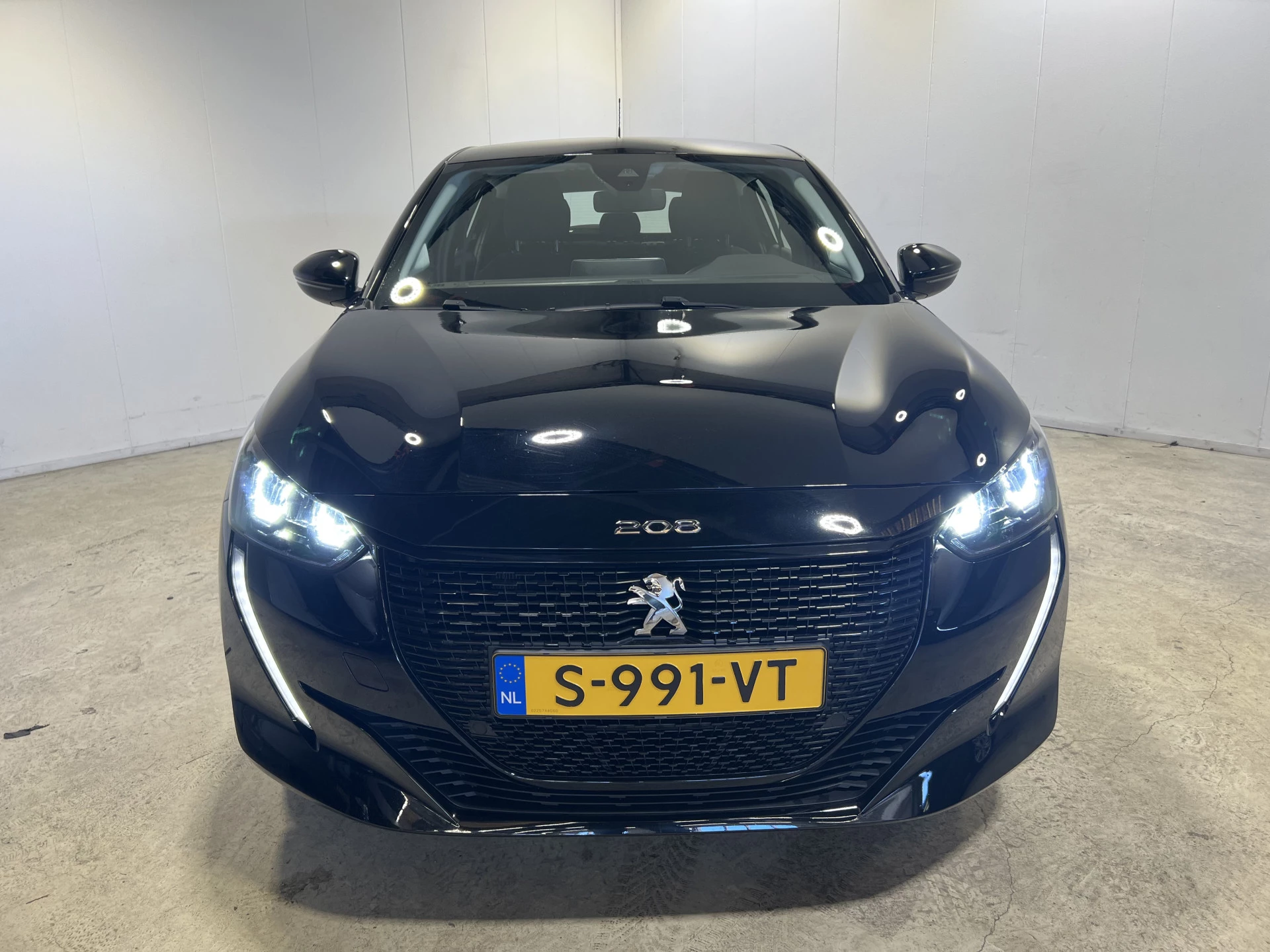 Hoofdafbeelding Peugeot e-208