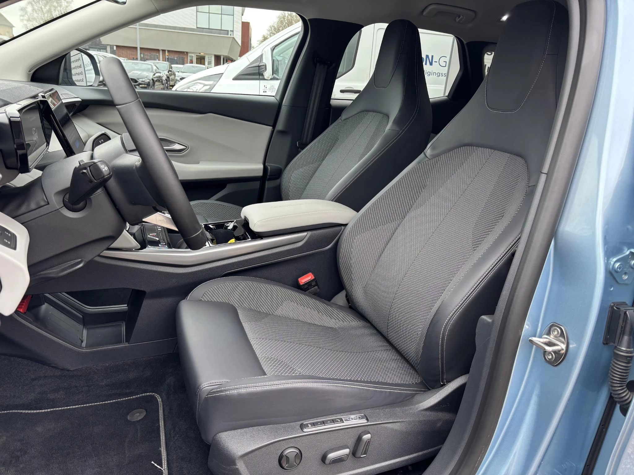 Hoofdafbeelding Ford Explorer