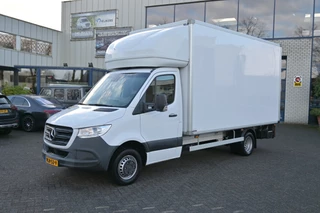 Mercedes-Benz Sprinter 516 CDI Bakwagen met Dhollandia klep MBUX met navigatie, Gesloten laadbak met laadklep