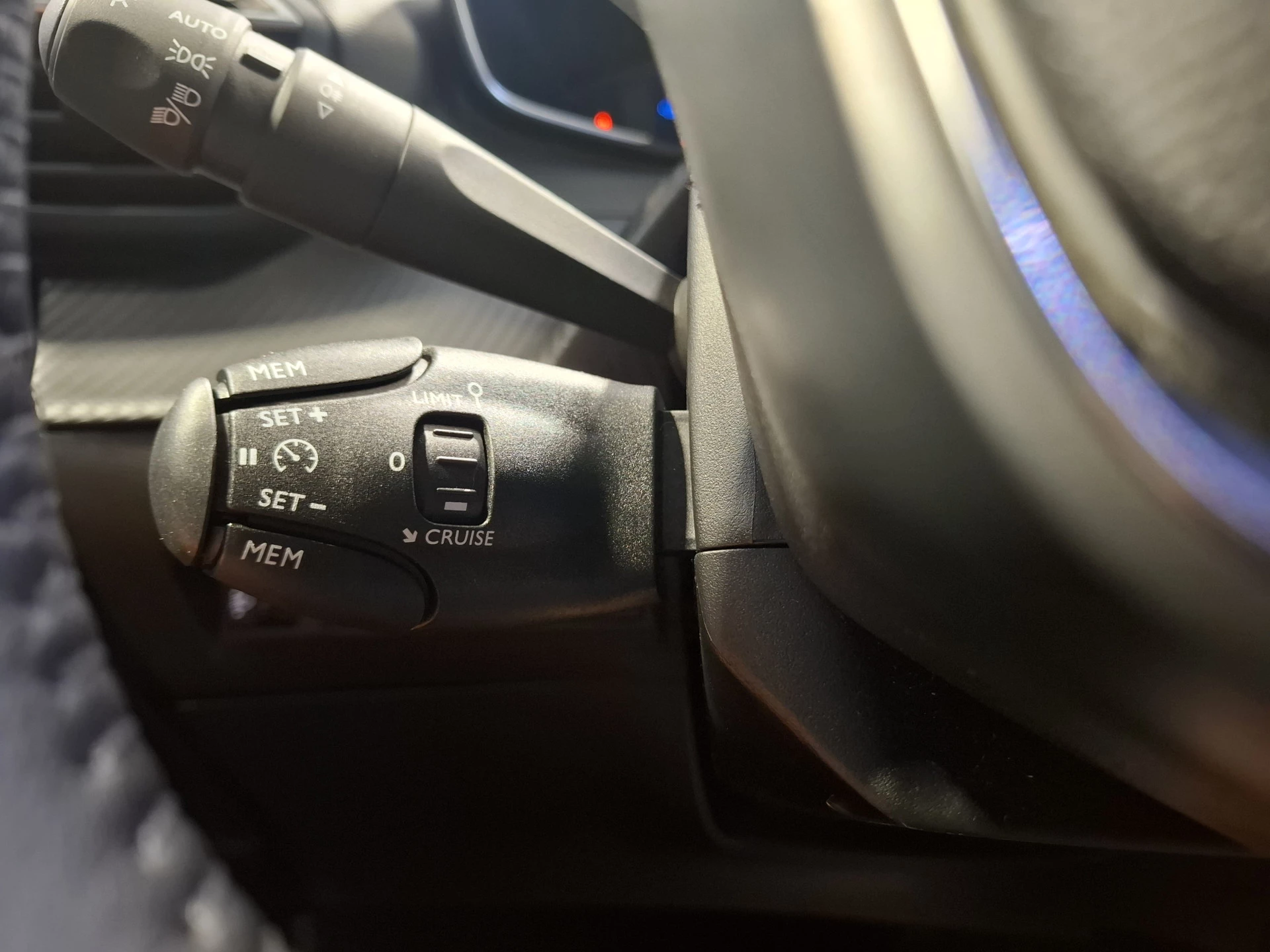 Hoofdafbeelding Peugeot e-2008