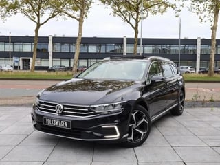 Volkswagen Passat Variant GTE 1.4 TSI PHEV 218PK | Panodak | Leer | 360°Camera | Virtual | Keyless | Adaptive | Carplay | Trekhaak |