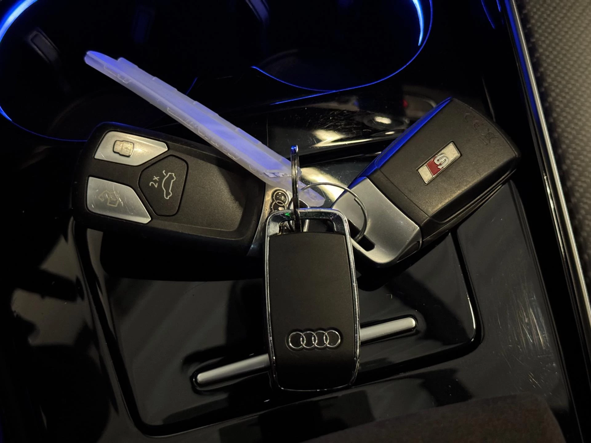 Hoofdafbeelding Audi S4