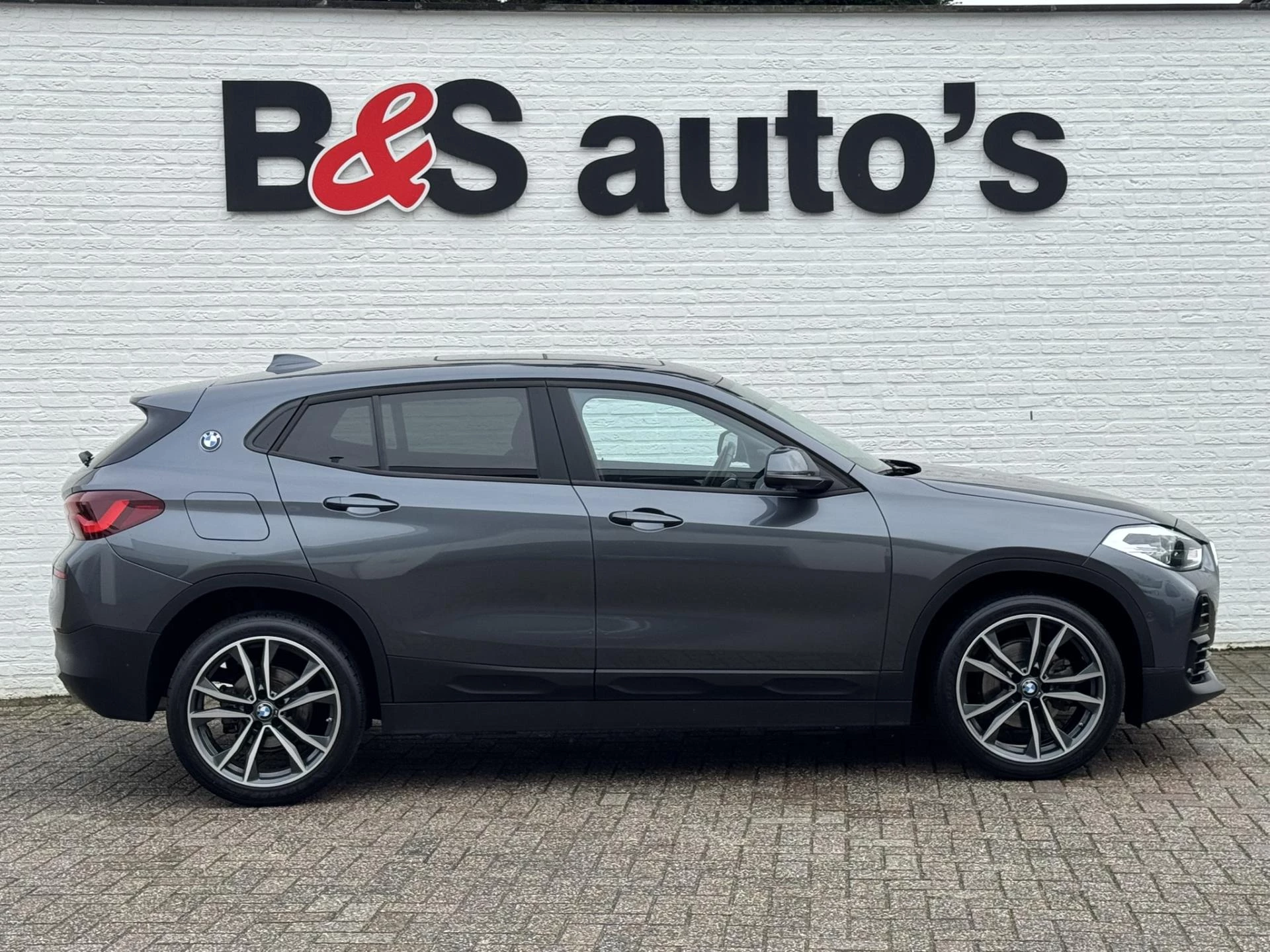 Hoofdafbeelding BMW X2