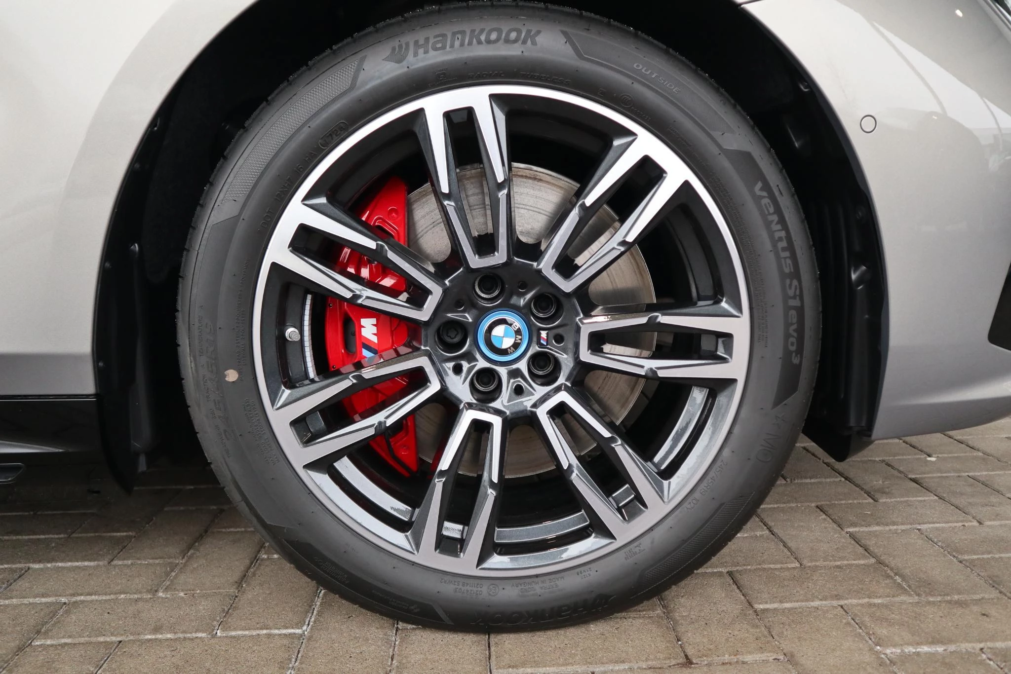 Hoofdafbeelding BMW i5