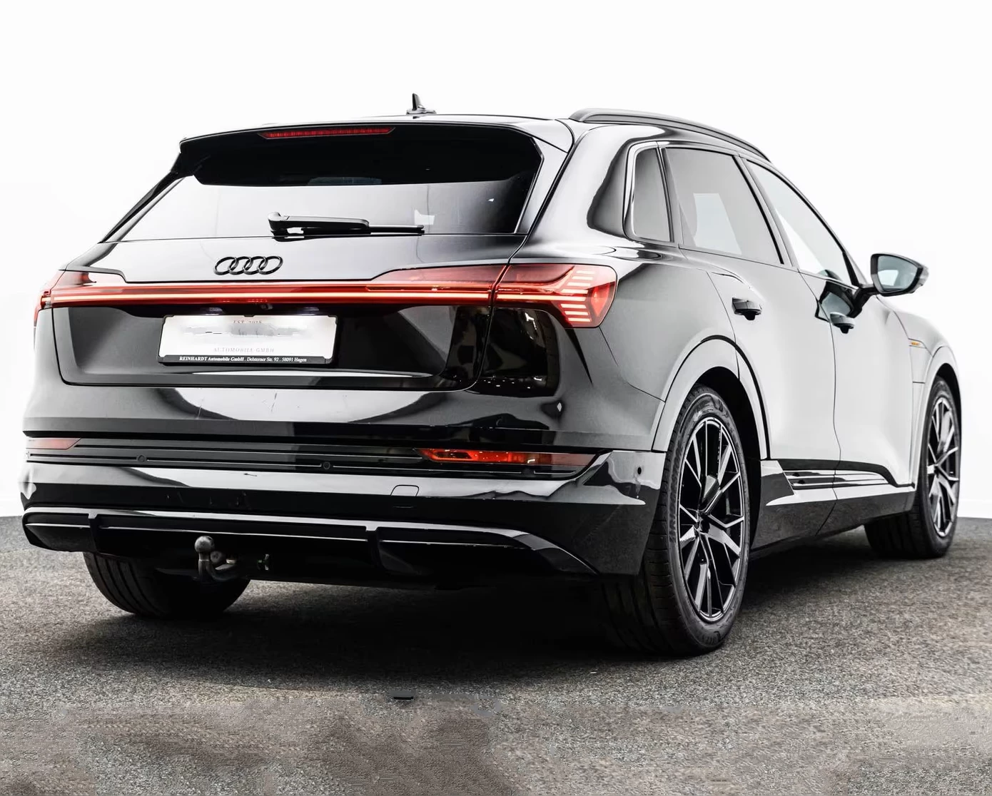 Hoofdafbeelding Audi e-tron