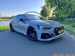 Hoofdafbeelding Audi RS5 Audi RS 5 2.9 TFSI quattro|Nardo|HUD|Massage|B&O|RS zetels