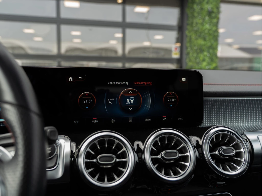 Hoofdafbeelding Mercedes-Benz EQB