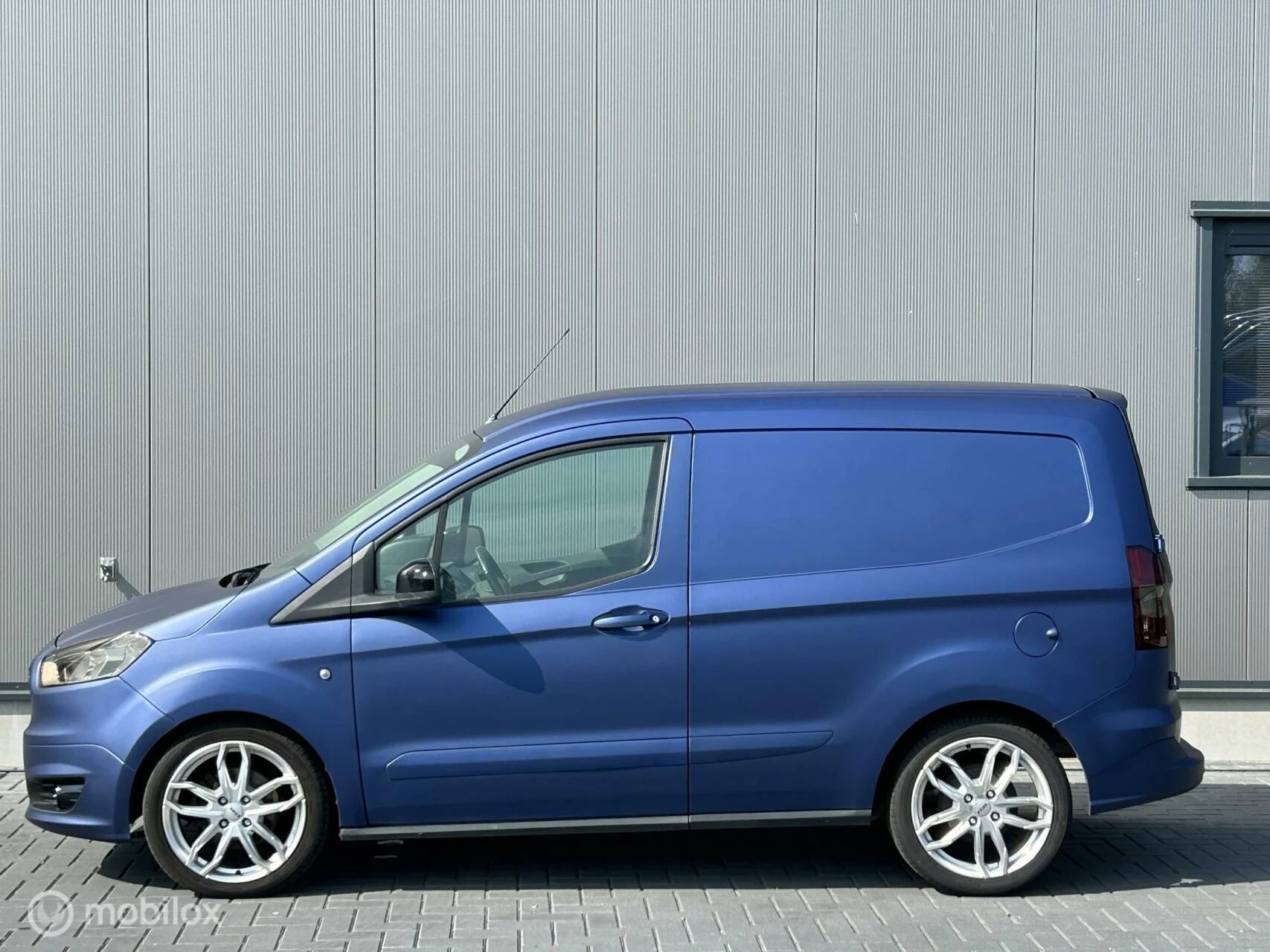 Hoofdafbeelding Ford Transit Courier