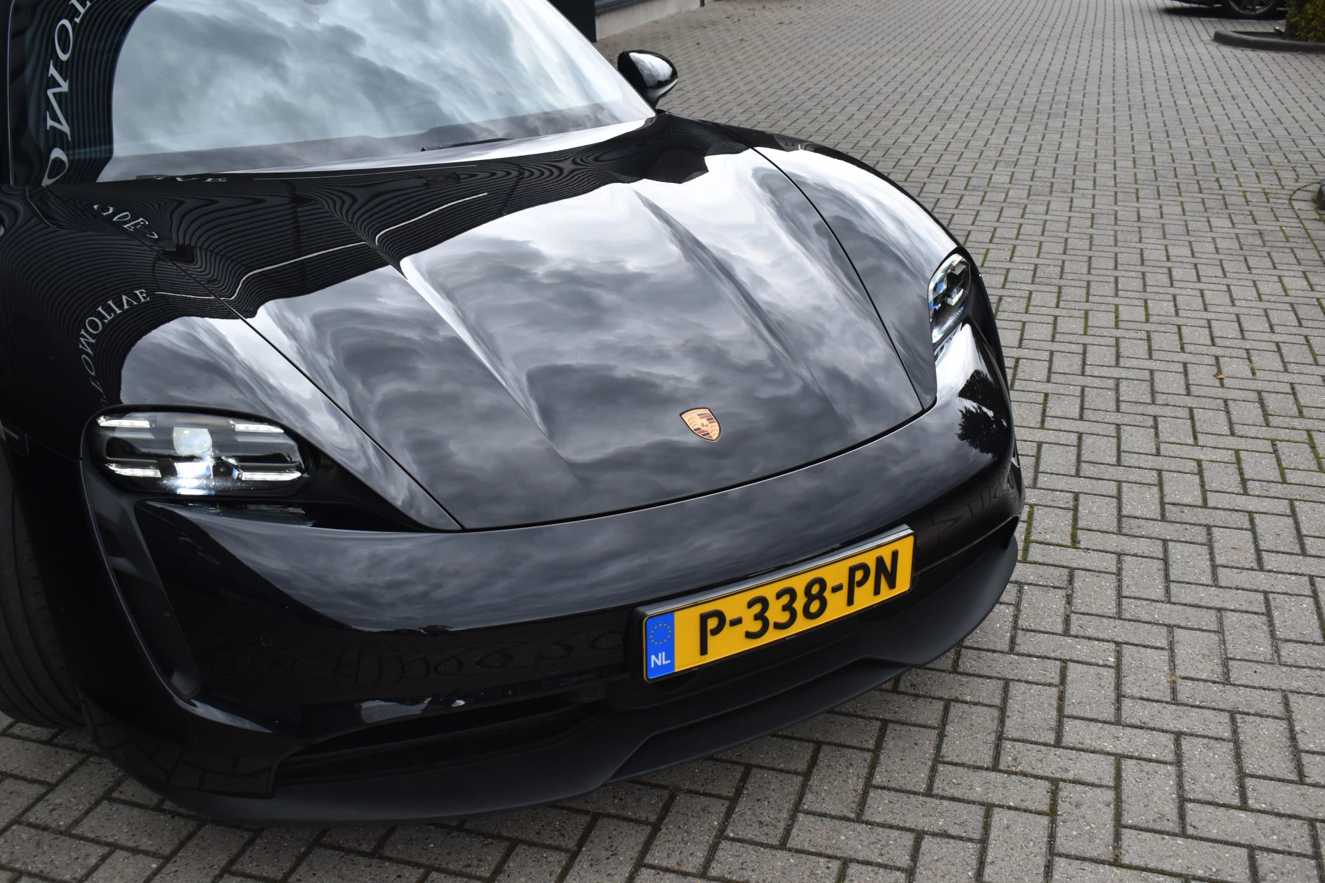 Hoofdafbeelding Porsche Taycan