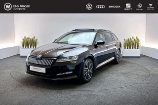 Hoofdafbeelding Škoda Superb Skoda Superb Combi 1.4 TSI 218pk DSG iV Sportline Business | SoH 96% | Trekhaak Zwenkbaar, Panoramadak, Adaptive Cruise Control |