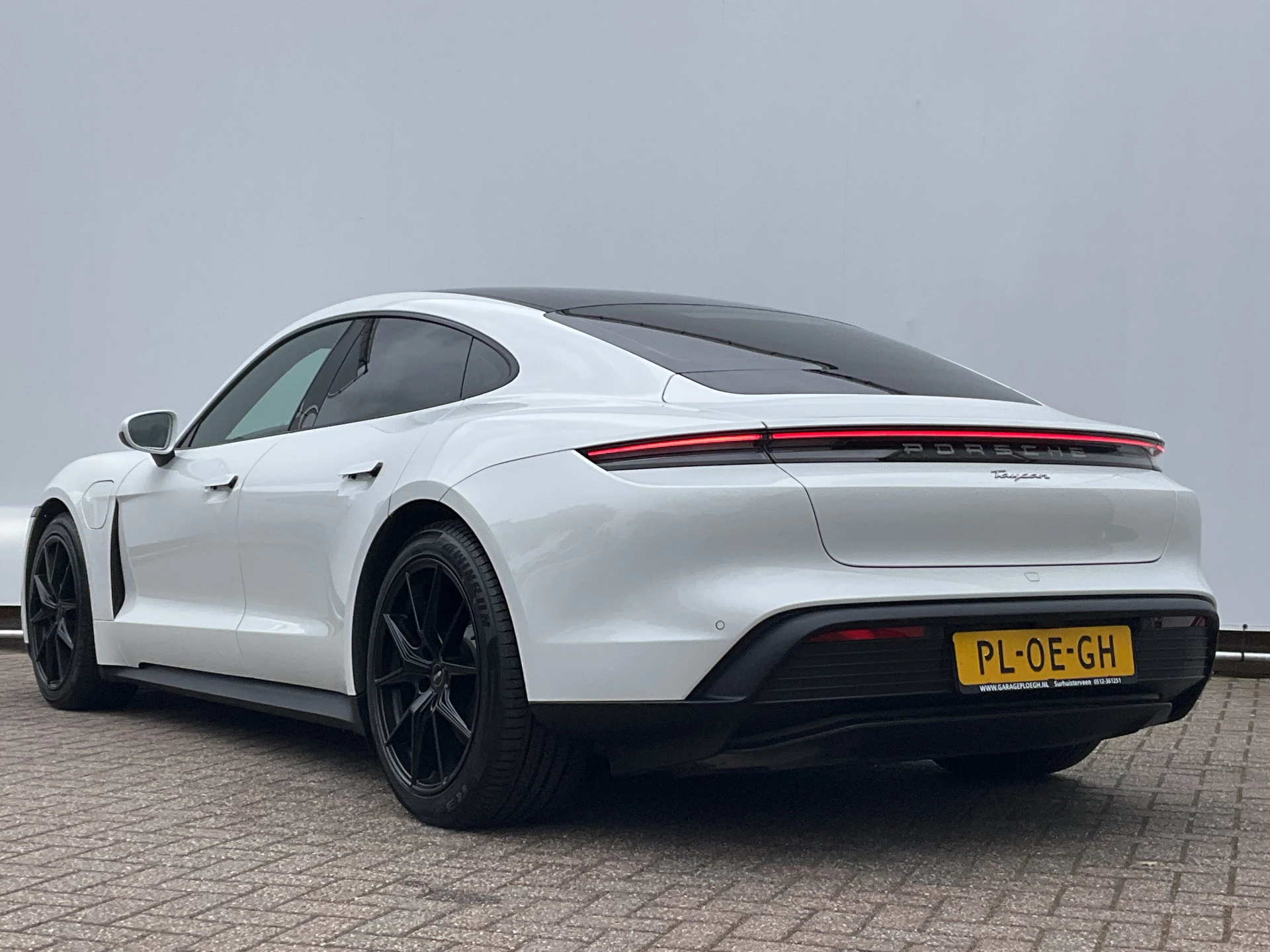 Hoofdafbeelding Porsche Taycan