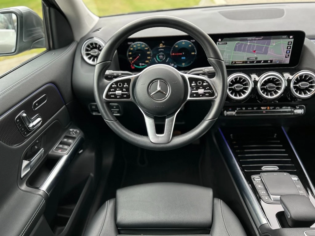 Hoofdafbeelding Mercedes-Benz EQA