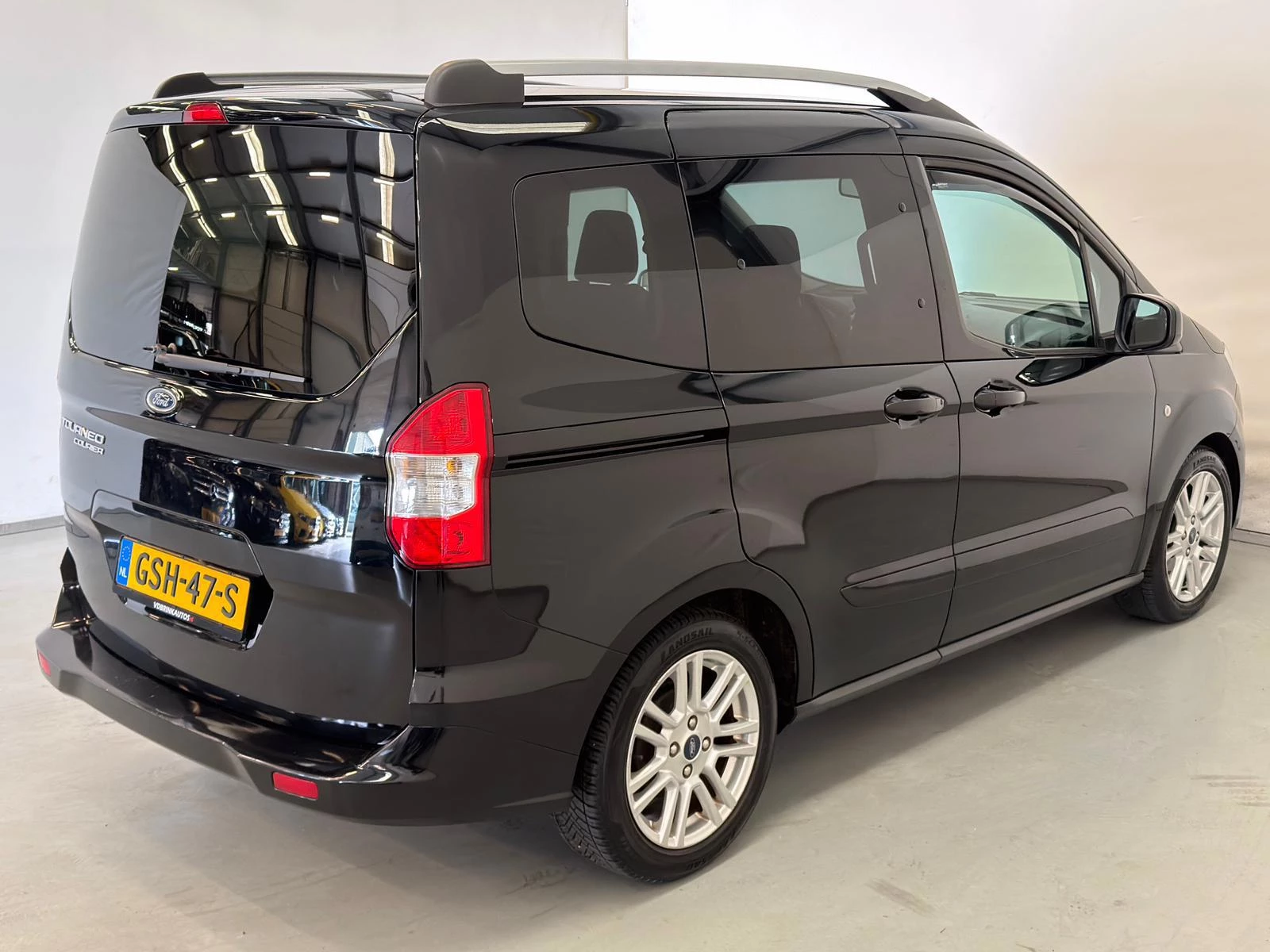 Hoofdafbeelding Ford Tourneo Courier