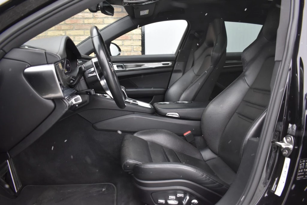 Hoofdafbeelding Porsche Panamera