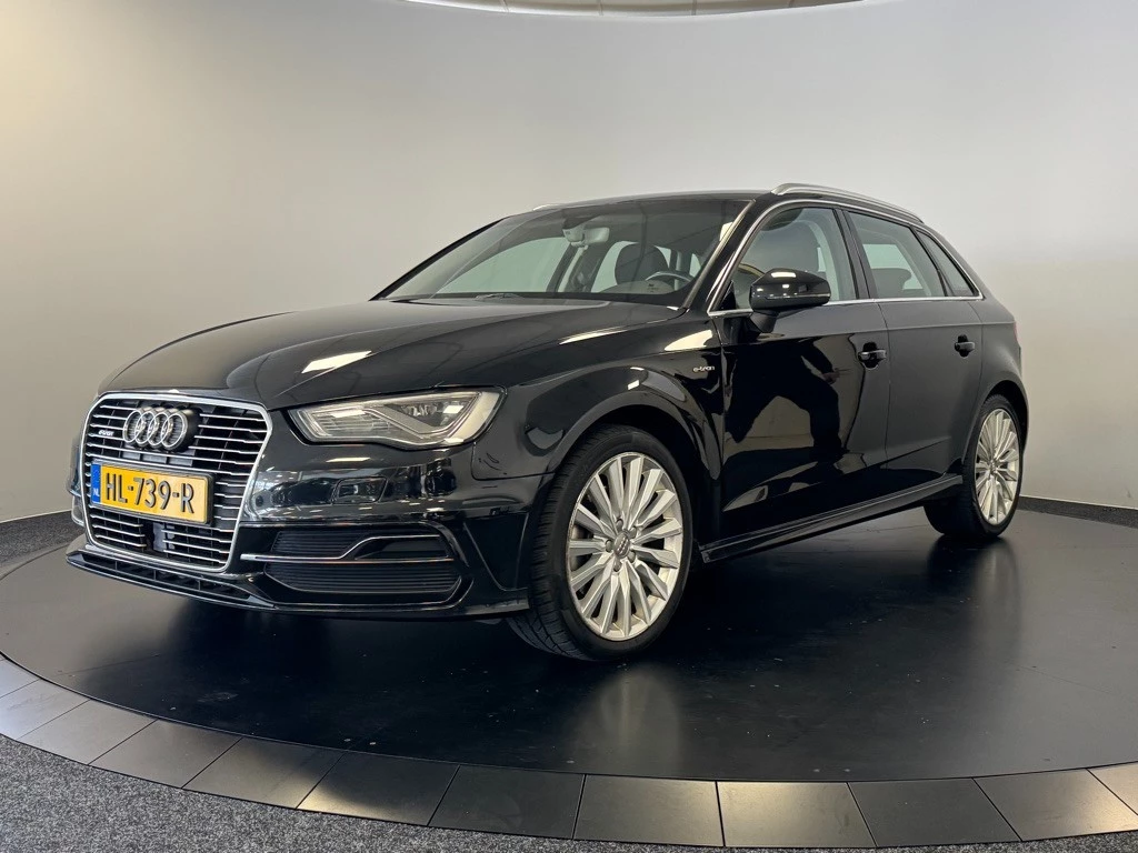 Hoofdafbeelding Audi e-tron