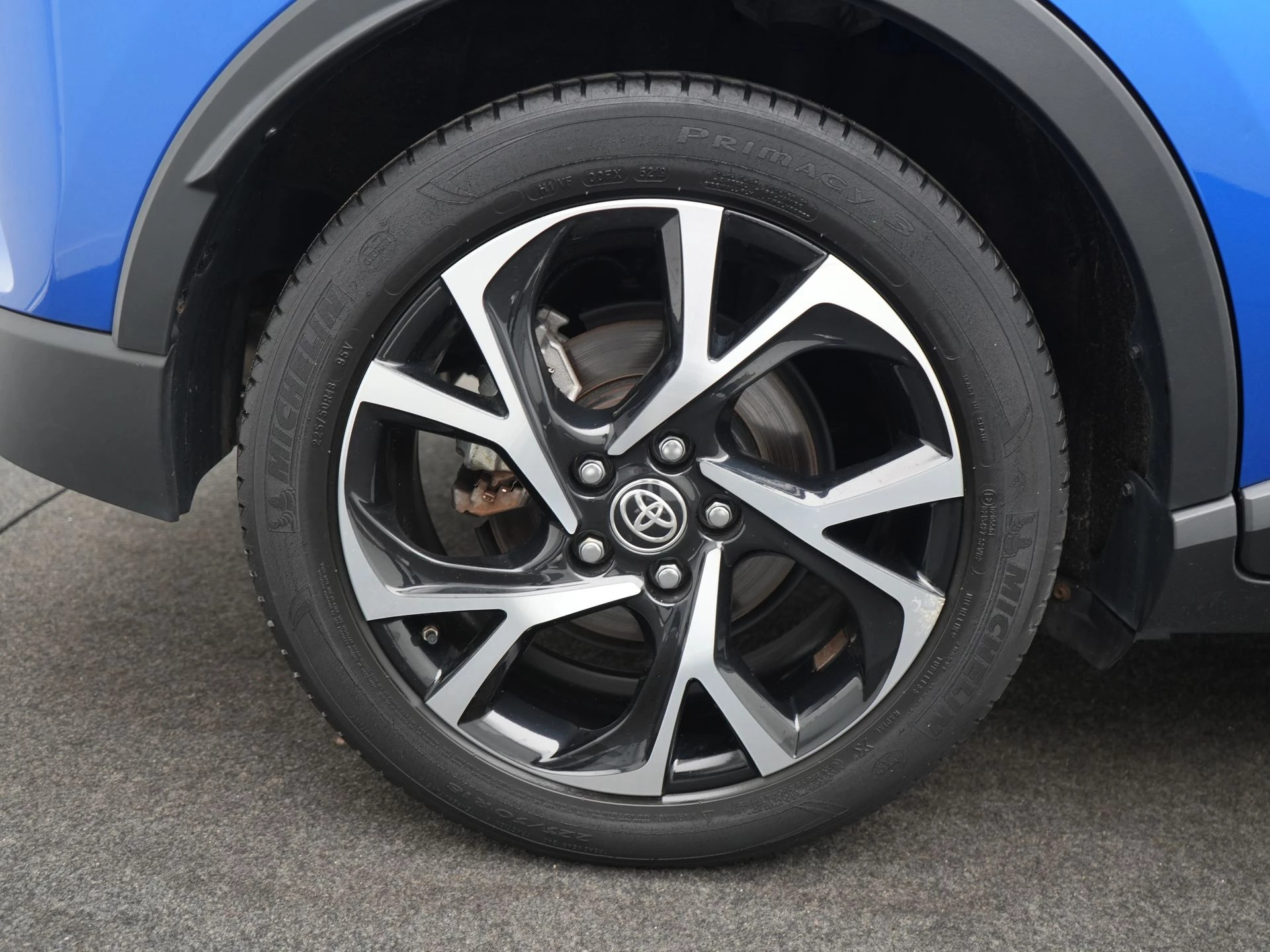 Hoofdafbeelding Toyota C-HR