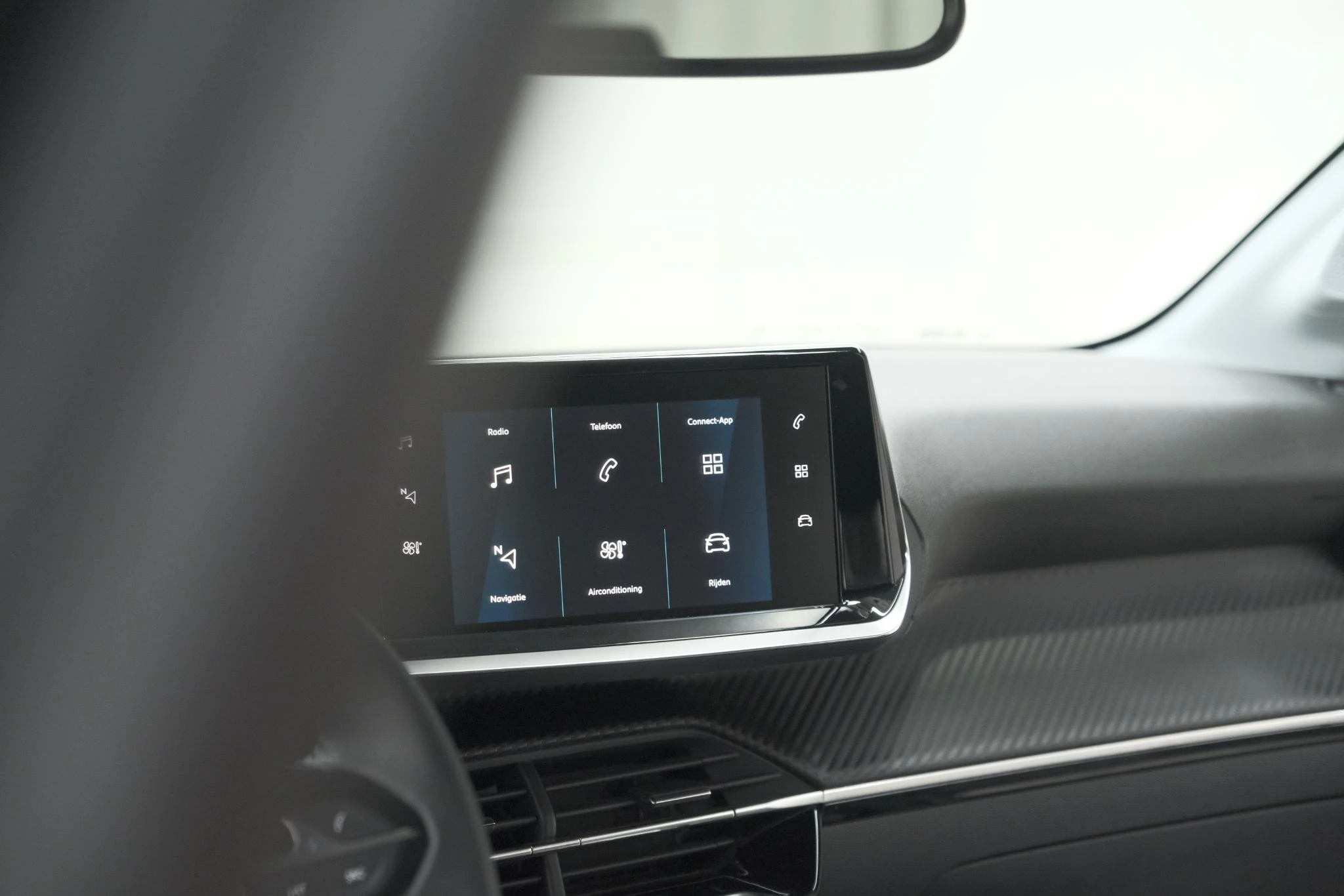 Hoofdafbeelding Peugeot e-208