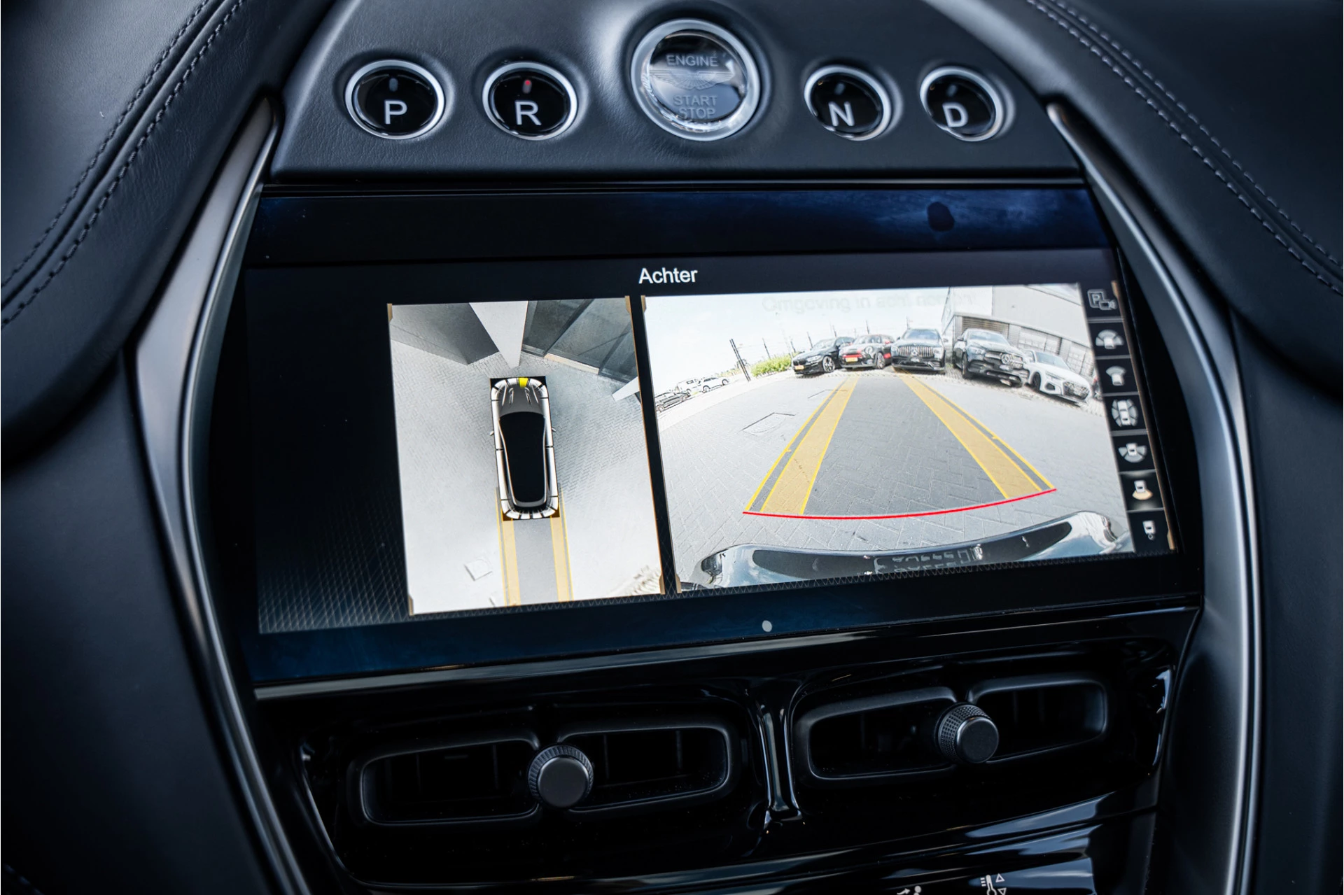 Hoofdafbeelding Aston Martin DBX