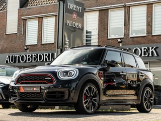 Hoofdafbeelding MINI Countryman MINI Countryman Mini 2.0 John Cooper Works ALL4 Chili ORG NL PANO CAMERA HARMAN KARDON HUD LED 306PK!! BOMVOL!!