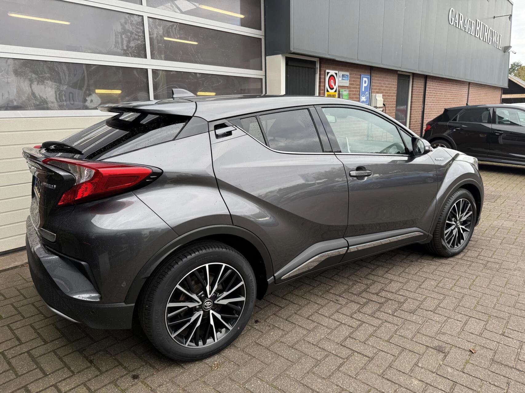Hoofdafbeelding Toyota C-HR