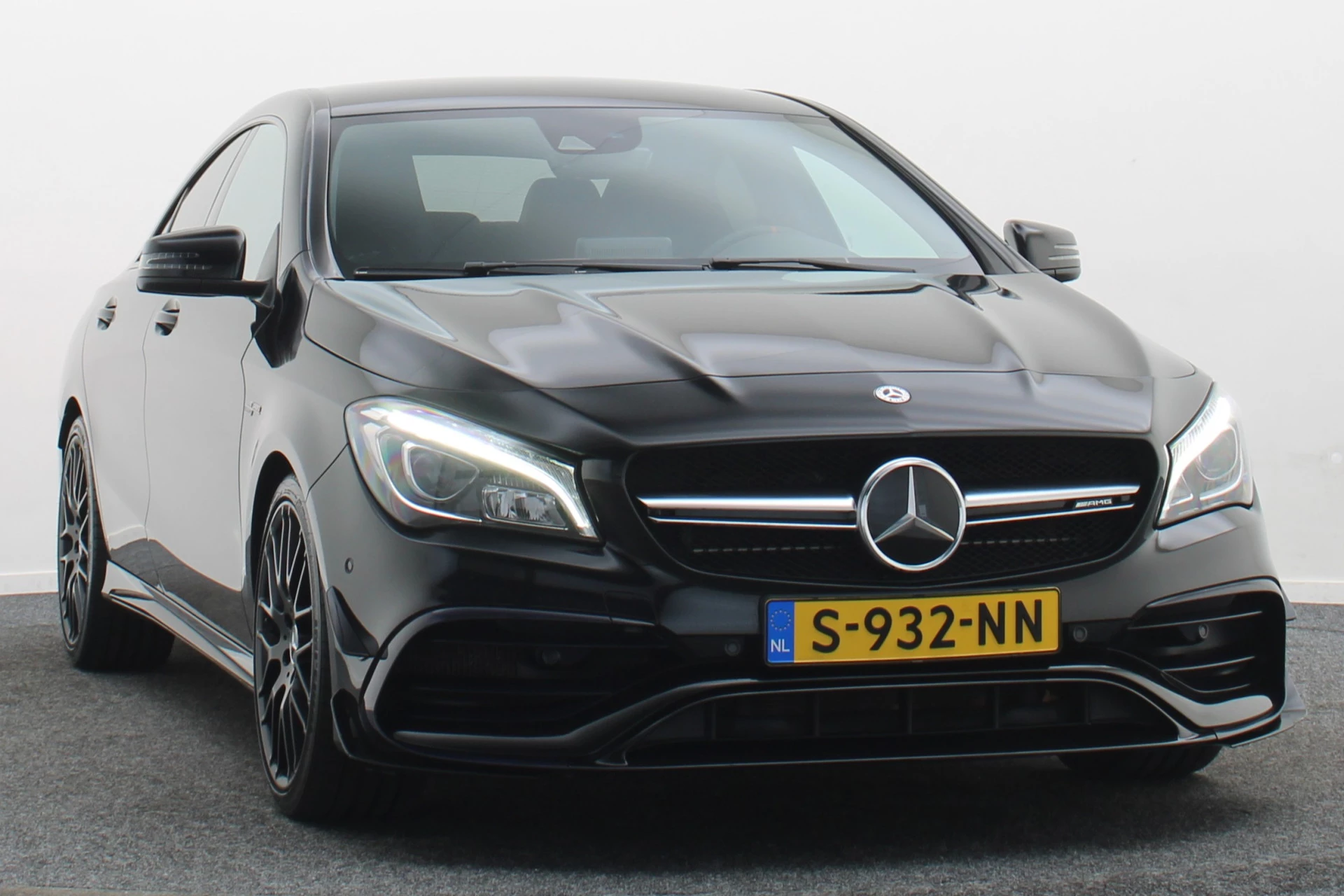 Hoofdafbeelding Mercedes-Benz CLA