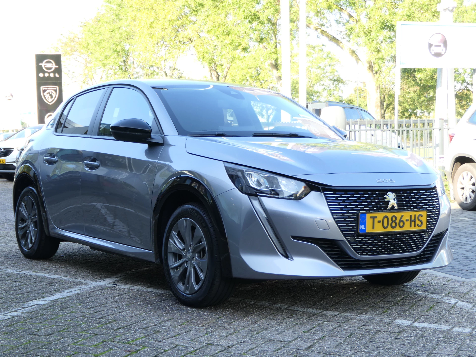 Hoofdafbeelding Peugeot e-208