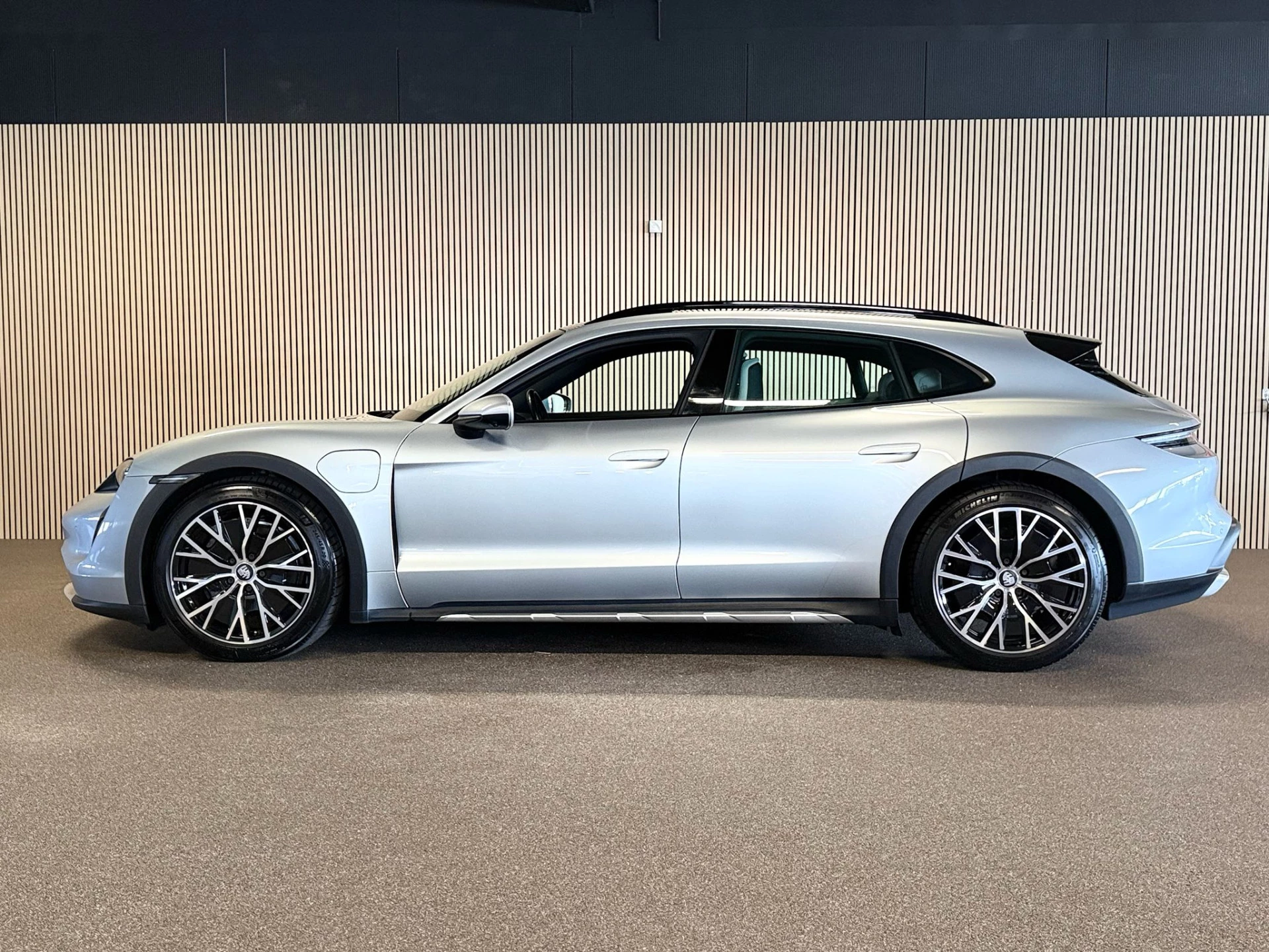 Hoofdafbeelding Porsche Taycan
