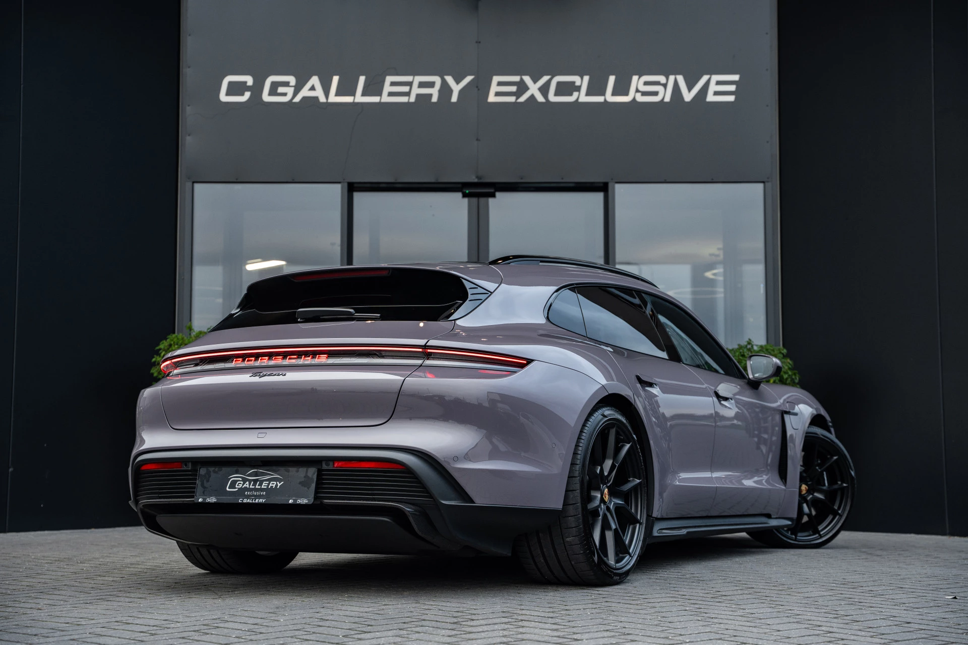 Hoofdafbeelding Porsche Taycan