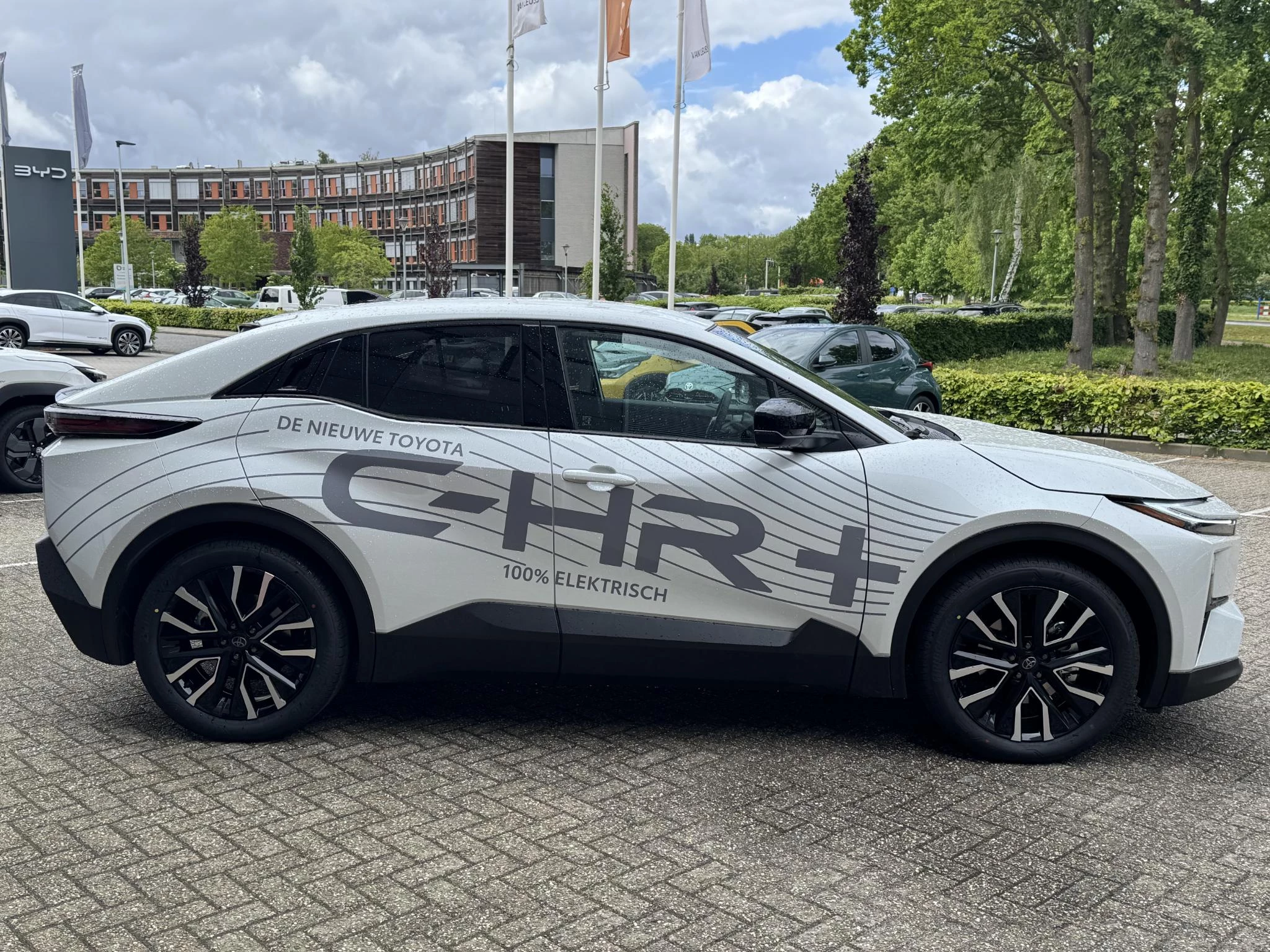 Hoofdafbeelding Toyota C-HR+