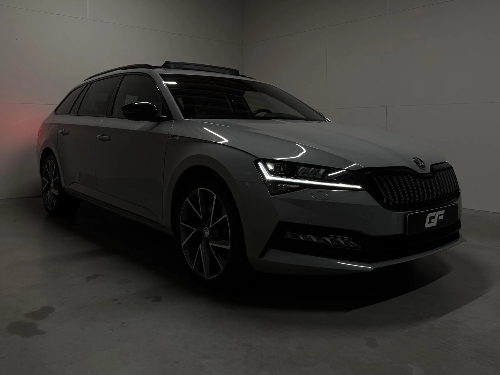 Hoofdafbeelding Škoda Superb