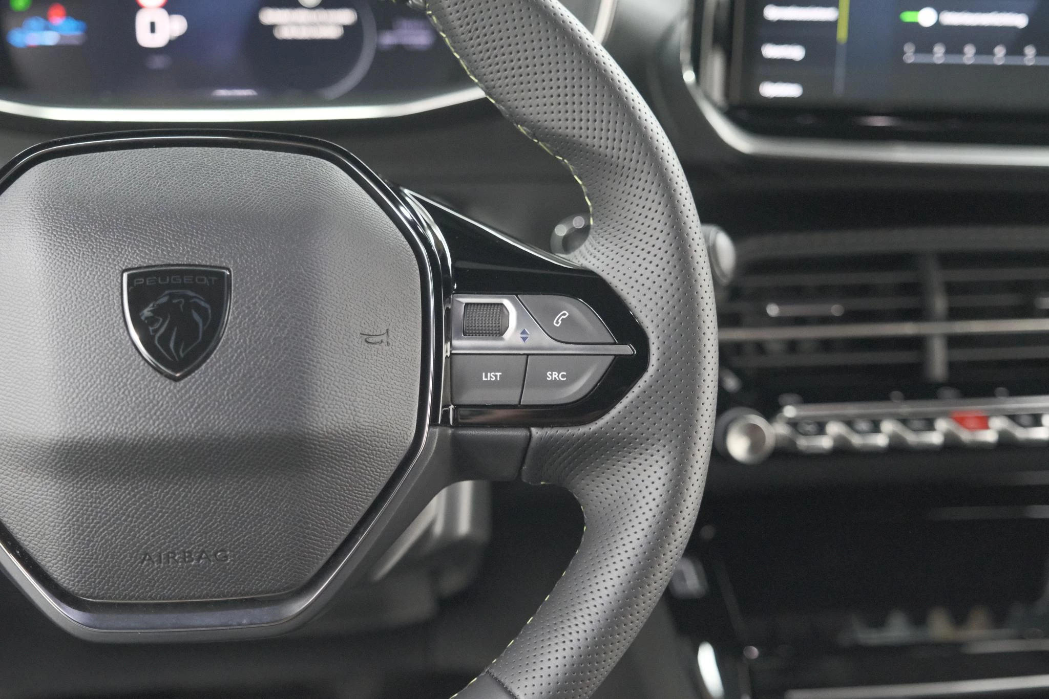 Hoofdafbeelding Peugeot e-2008