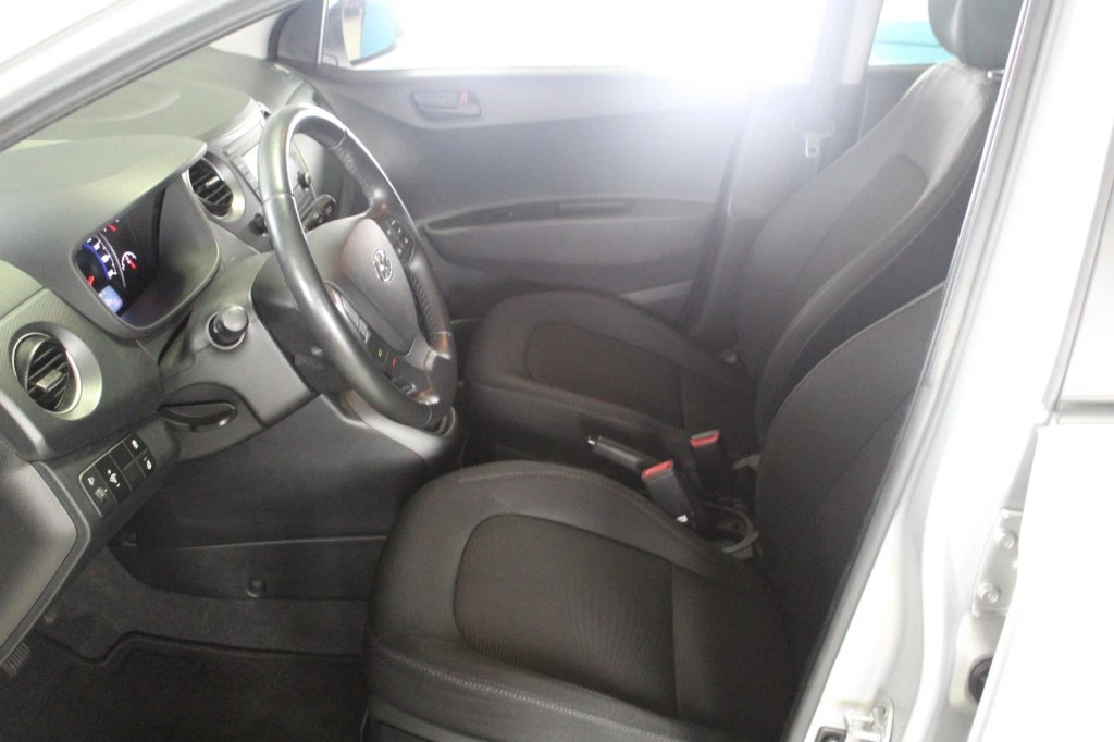 Hoofdafbeelding Hyundai i10
