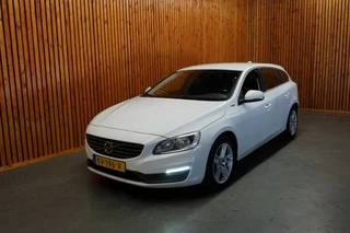Hoofdafbeelding Volvo V60 Volvo V60 2.4 D5 TWIN ENGINE LEASE EDITION AUTOMAAT