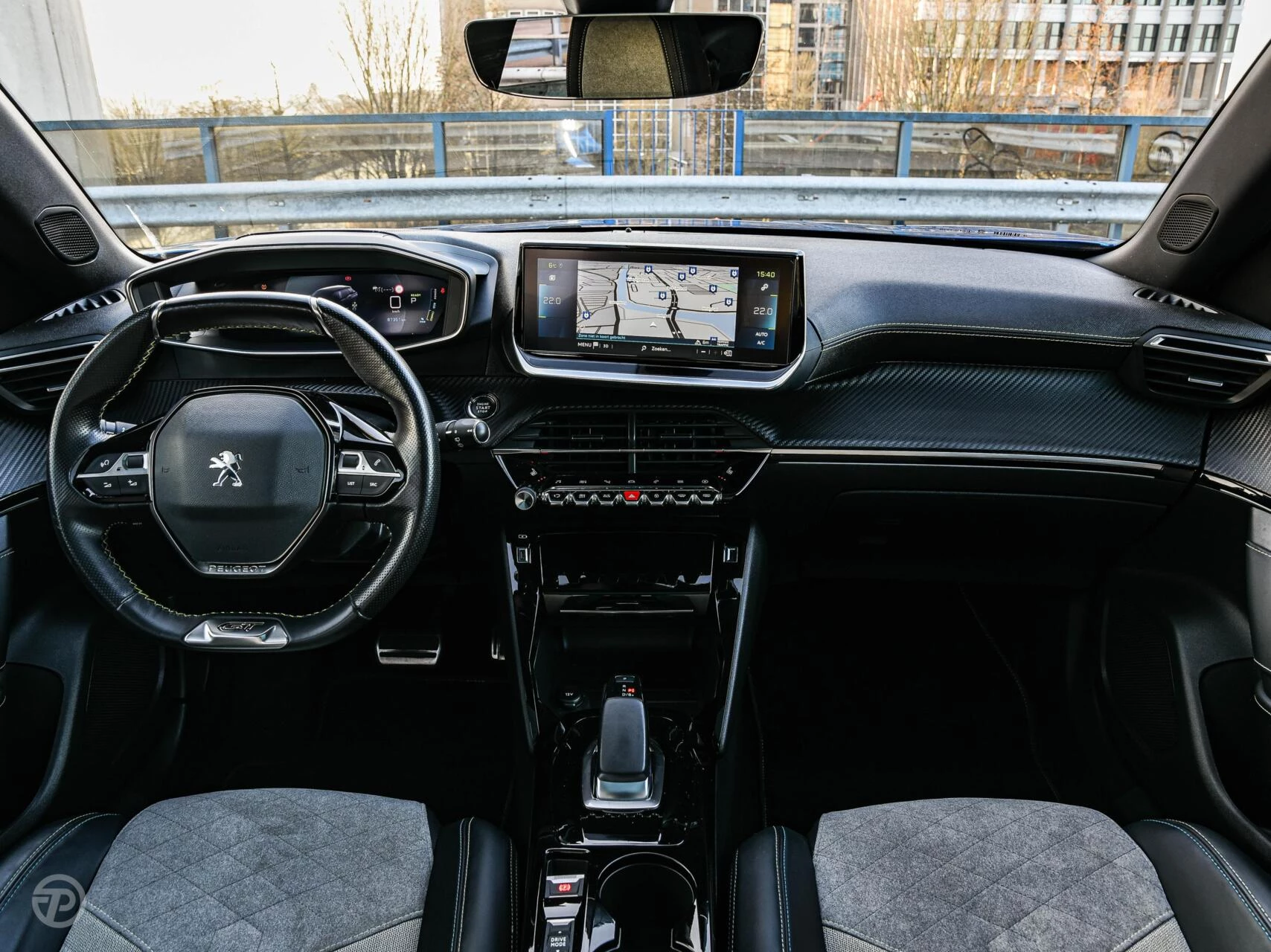 Hoofdafbeelding Peugeot e-2008