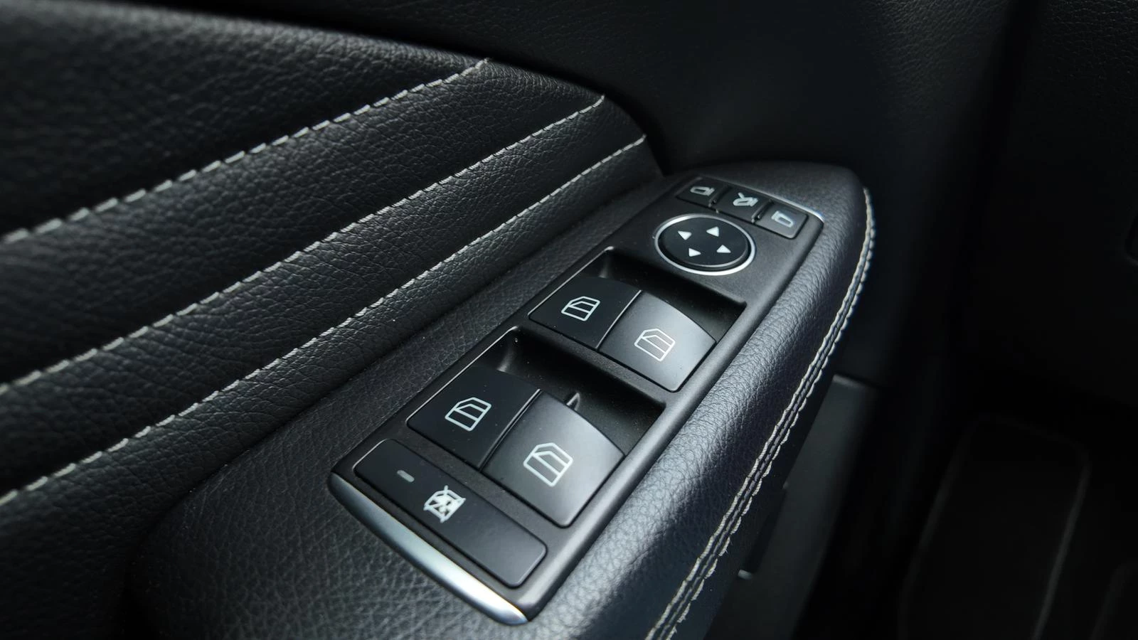 Hoofdafbeelding Mercedes-Benz M-Klasse
