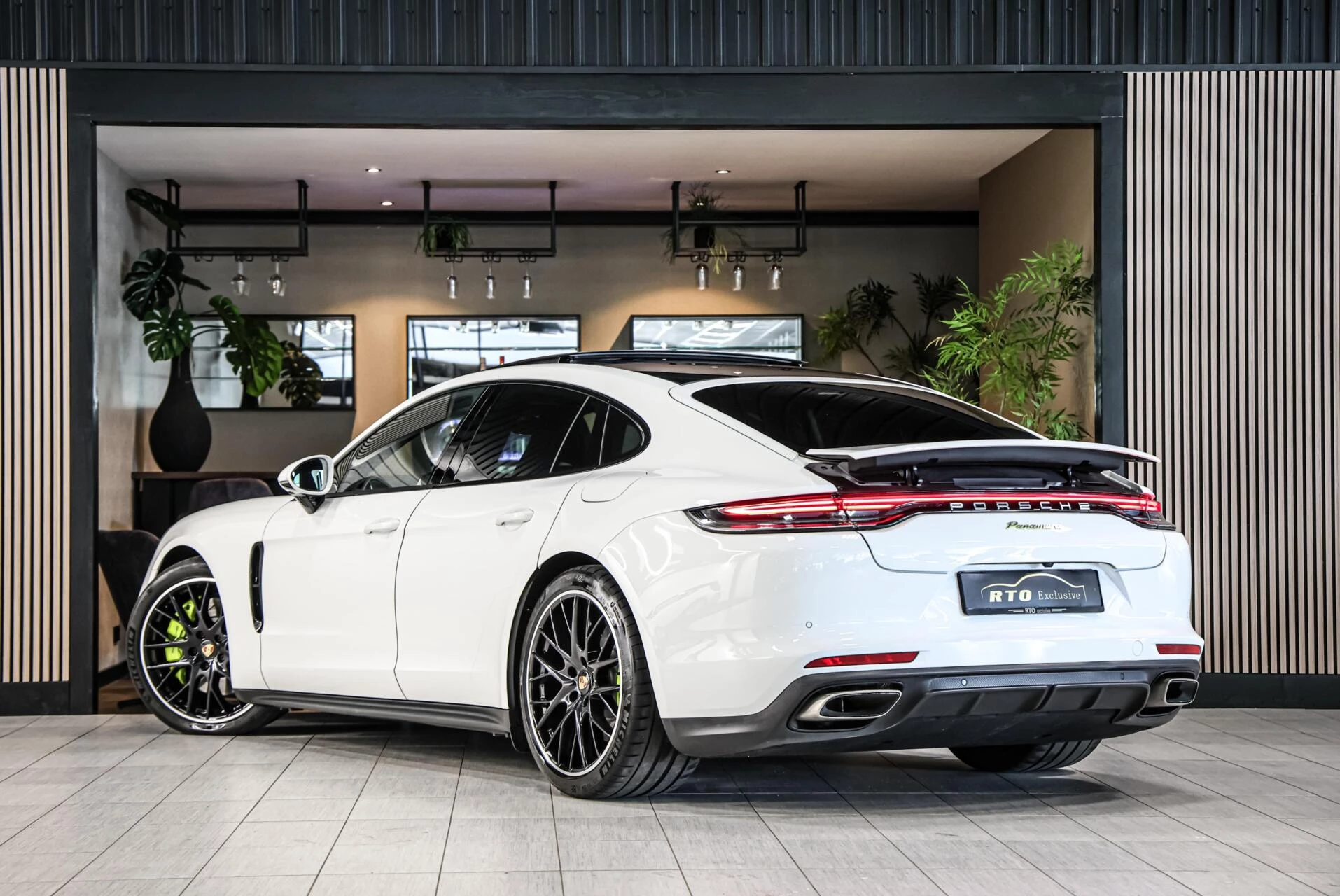 Hoofdafbeelding Porsche Panamera