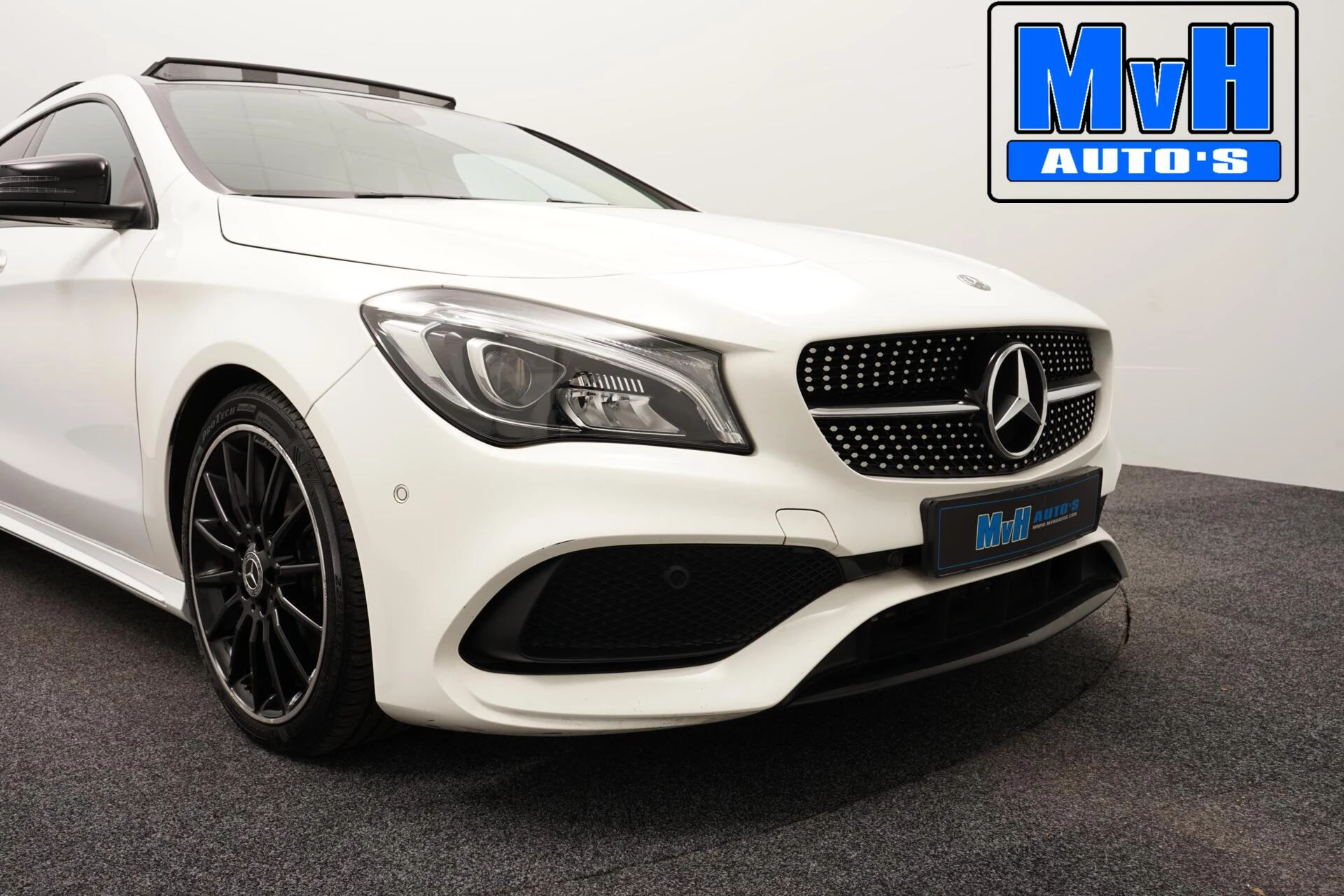 Hoofdafbeelding Mercedes-Benz CLA